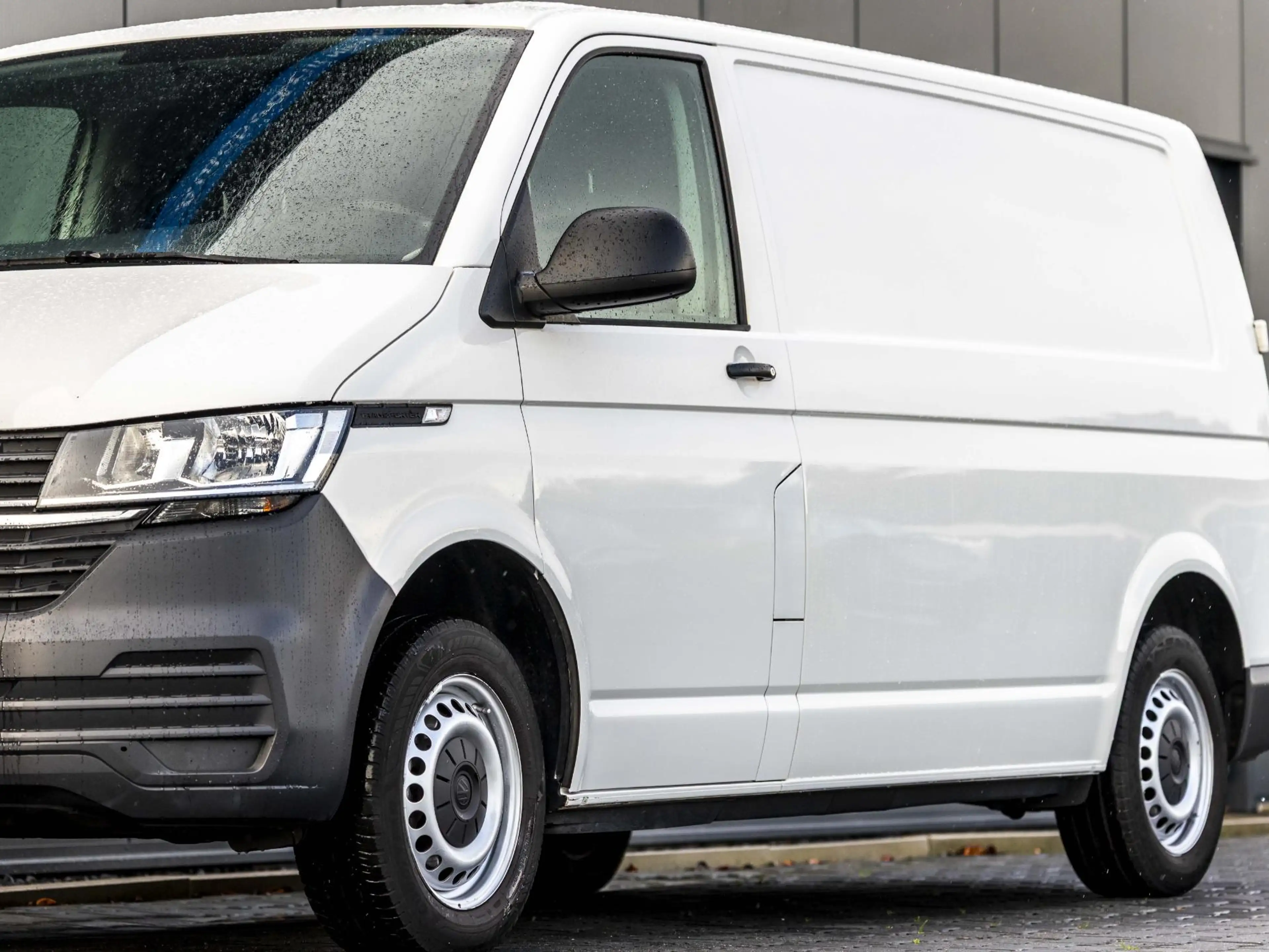 Volkswagen T6.1 Transporter 2.0 TDI L2H1 28 Airco|trekhaak|inrichting|L2|inclu — photo 12