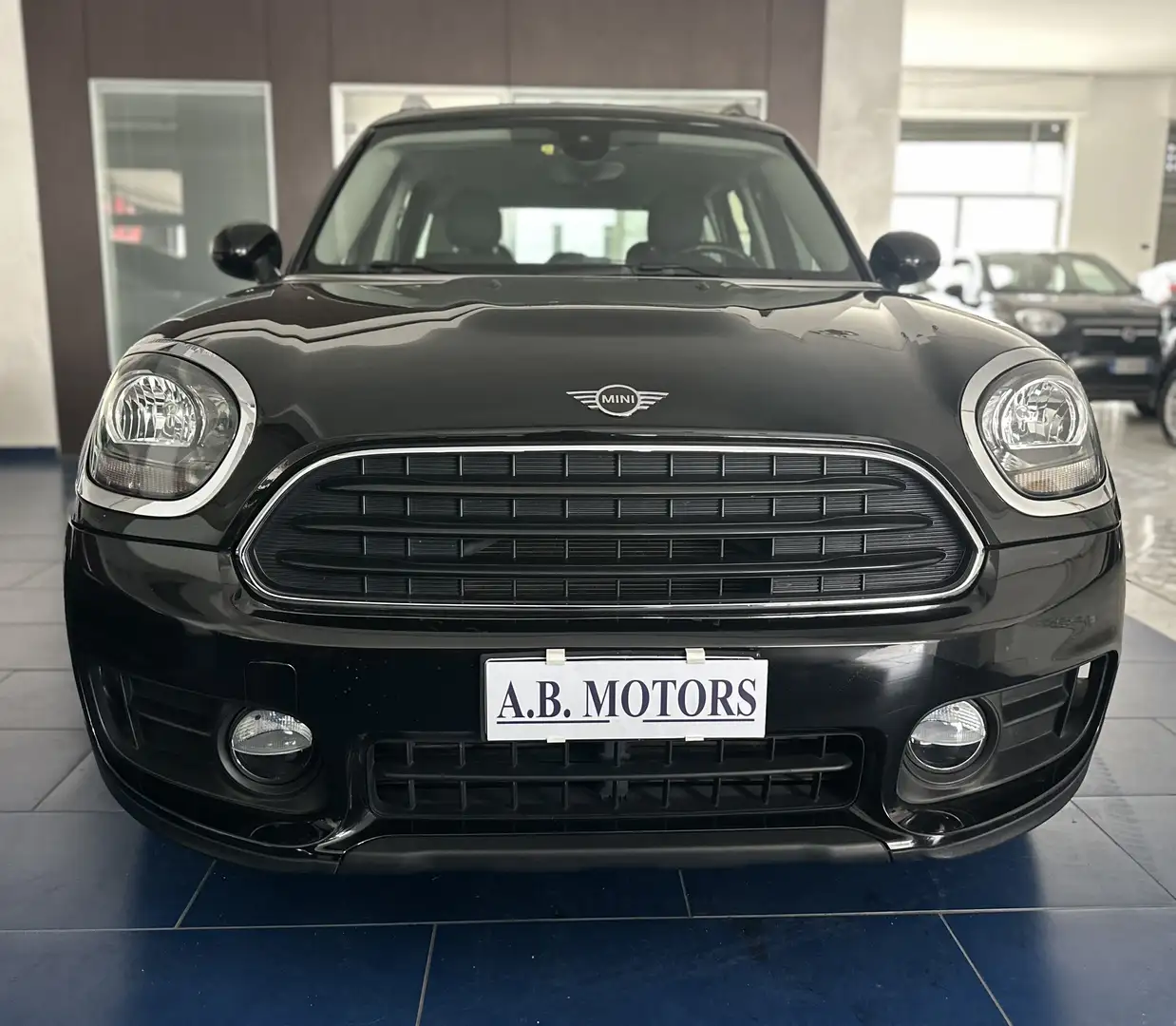 MINI One D Countryman Mini Countryman  1.5 auto  TOTAL  BLACK Zwart - 2