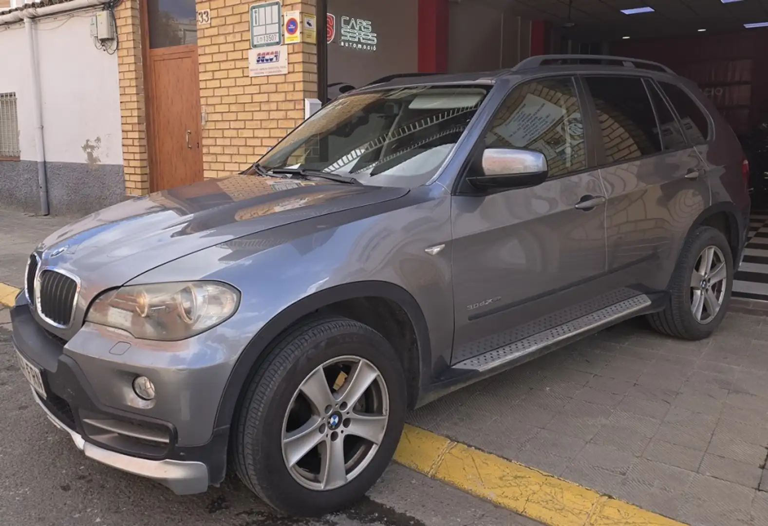 BMW X5 3.0dA Gris - 1