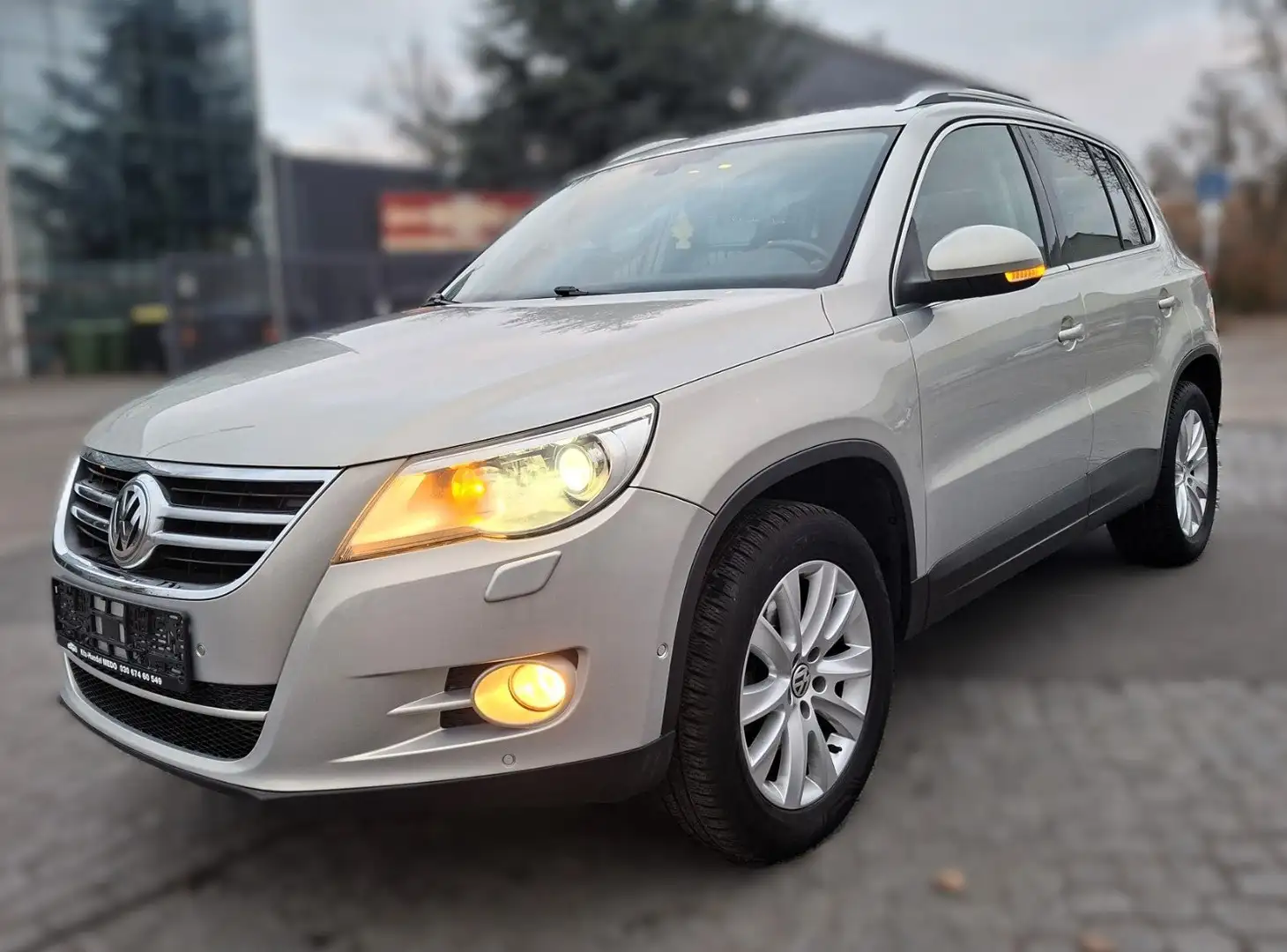 Volkswagen Tiguan Sport Gris - 1