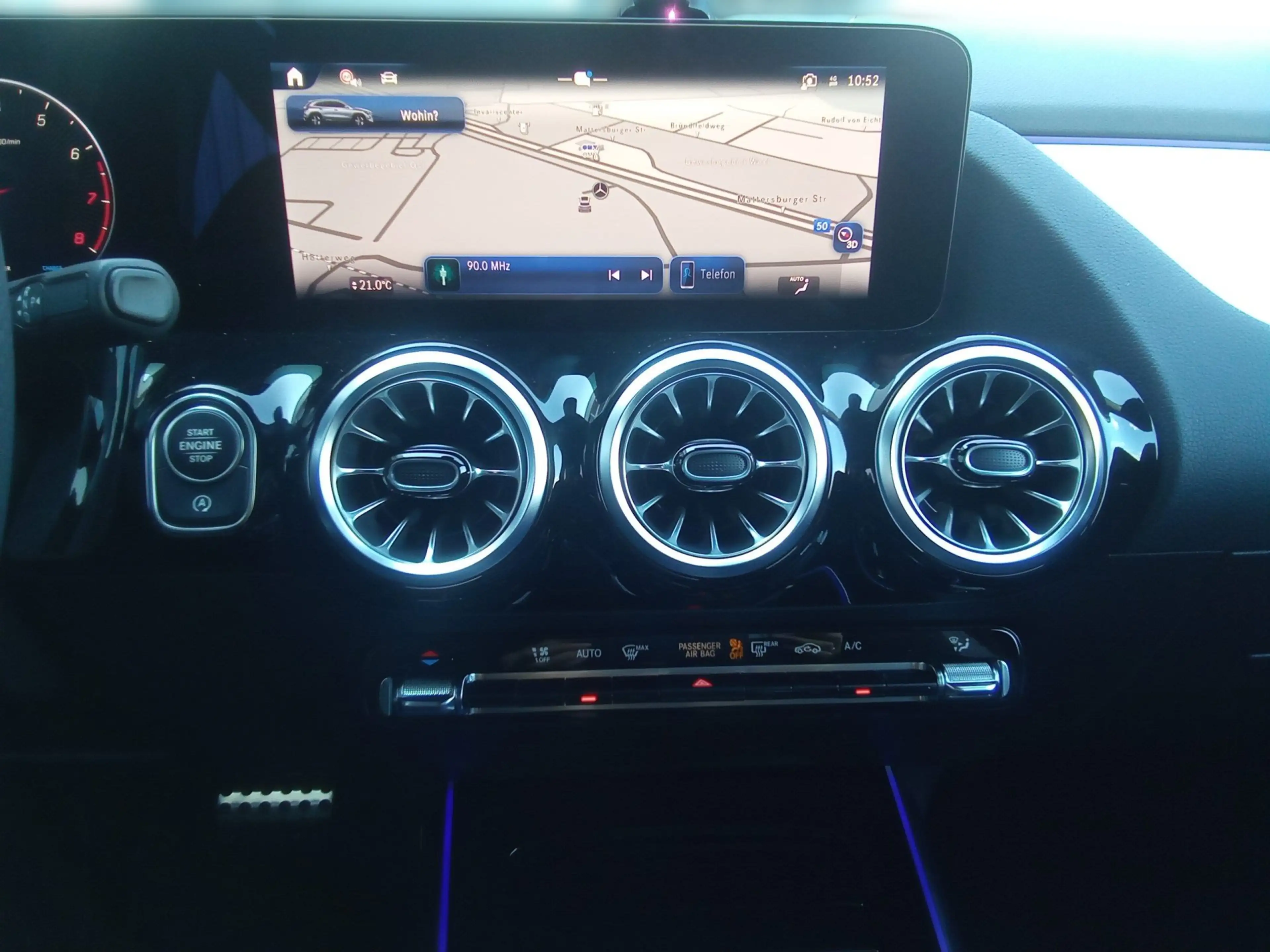 Mercedes-Benz GLA 180 Ö-Edition AMG-Spezial-Edition — photo 13