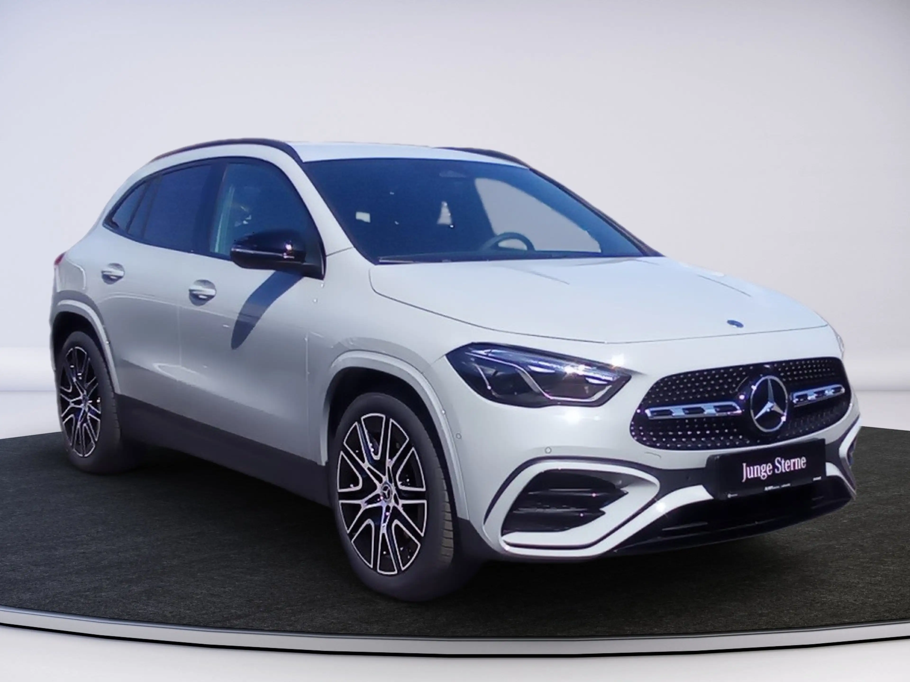 Mercedes-Benz GLA 180 Ö-Edition AMG-Spezial-Edition — photo 8