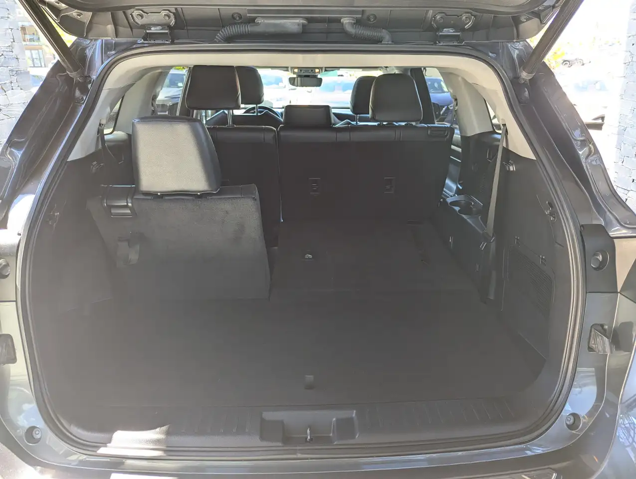 Toyota Highlander снимка Toyota Highlander