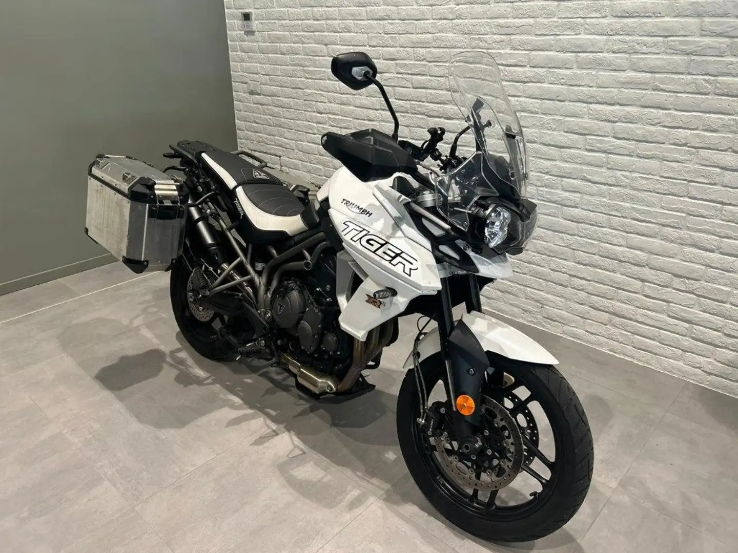 Triumph Tiger 800 XRx TRIUMPH TIGER 800 XRX VALIGIE LATERA Blanco - 2