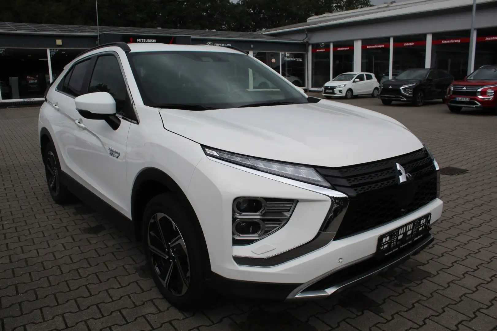 Mitsubishi Eclipse Cross Plug-In Hybrid Plus Weiß - 1