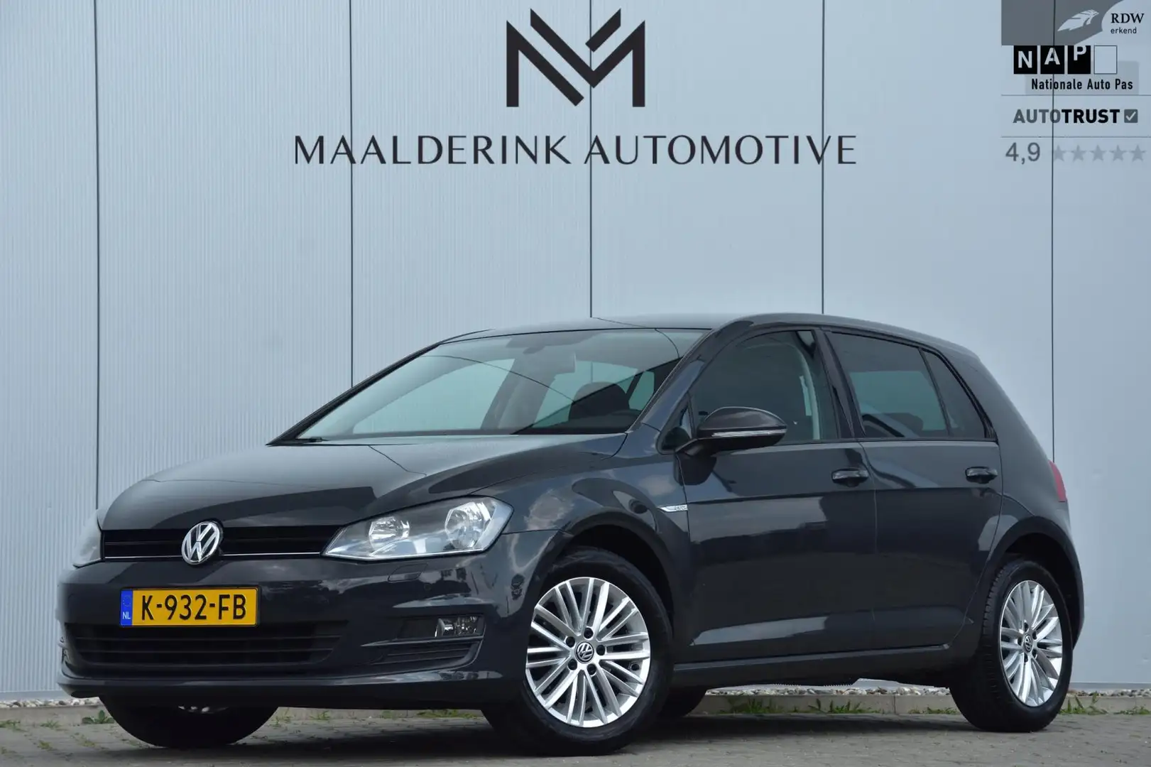 Volkswagen Golf 1.2 TSI 105pk Cup Trekhaak, Navi, Stoelverwarming, Grijs - 1