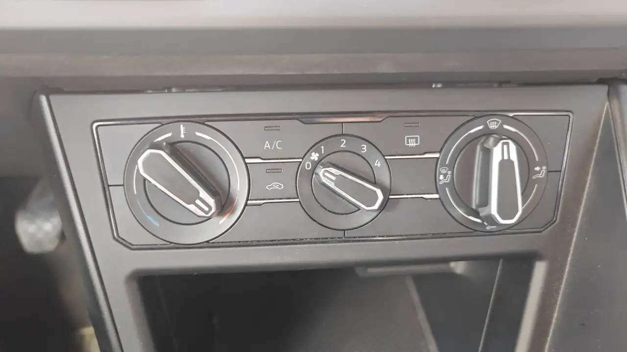 Volkswagen Polo Citadine 5 portes — photo 29