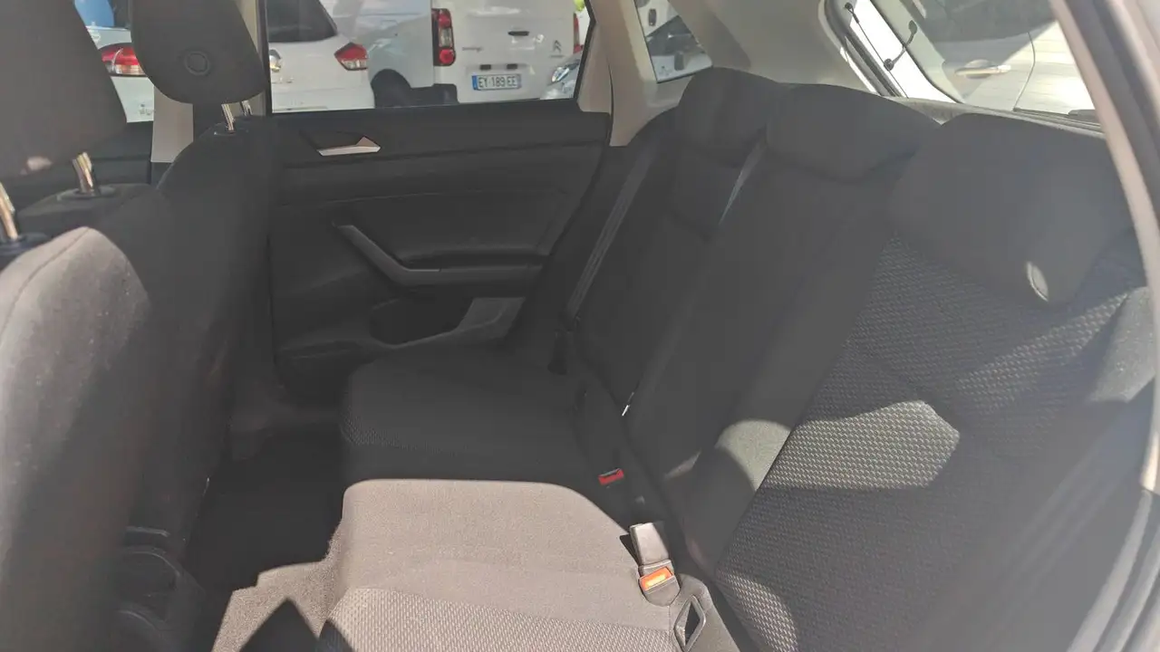 Volkswagen Polo Citadine 5 portes — photo 9