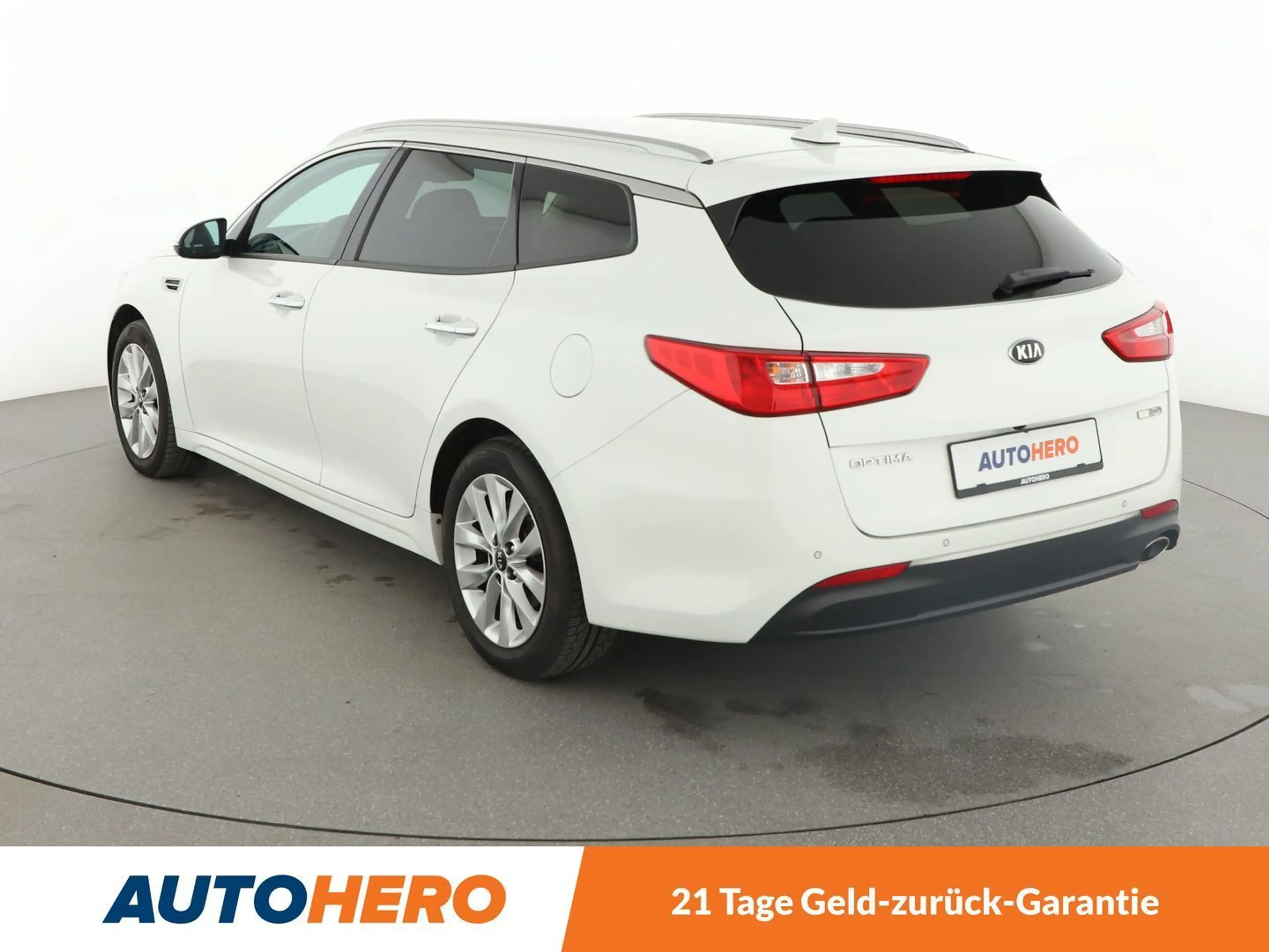 Kia Optima 1.7 CRDi Vision Aut*NAVI*TEMPO*CAM*PDC*SHZ* — photo 4