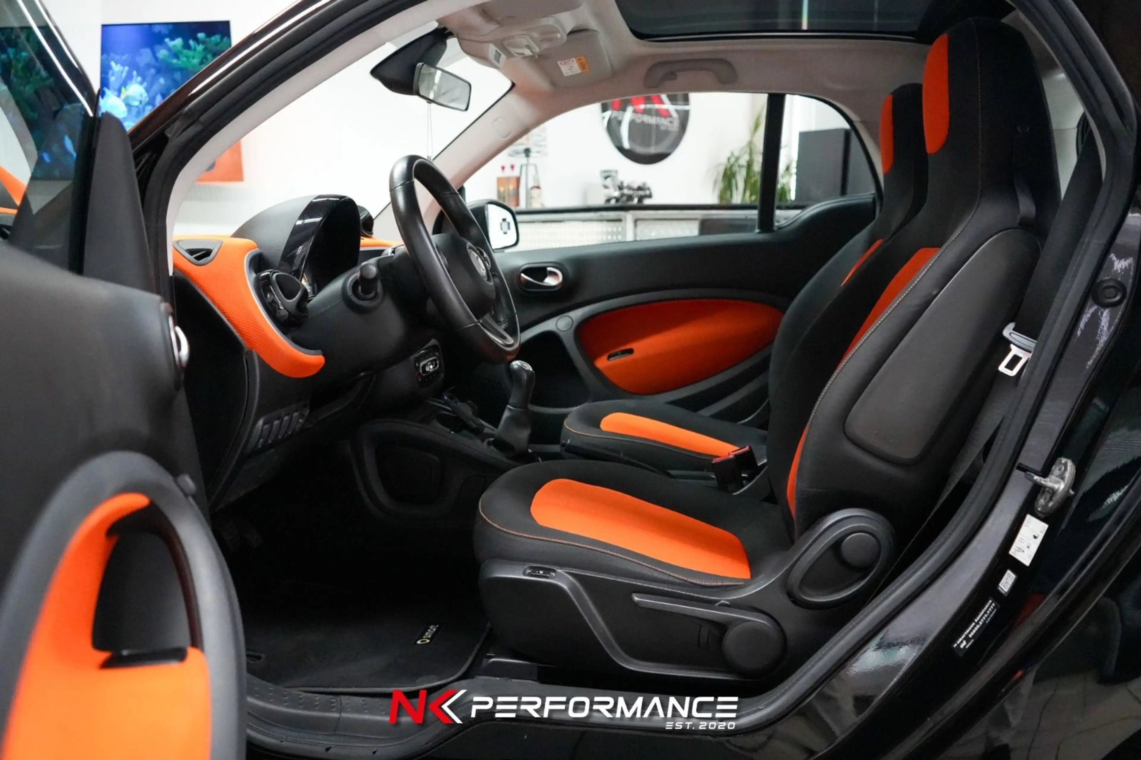 smart forTwo coupe 52 kW PASSION / PANO / SHZ / LED — photo 11