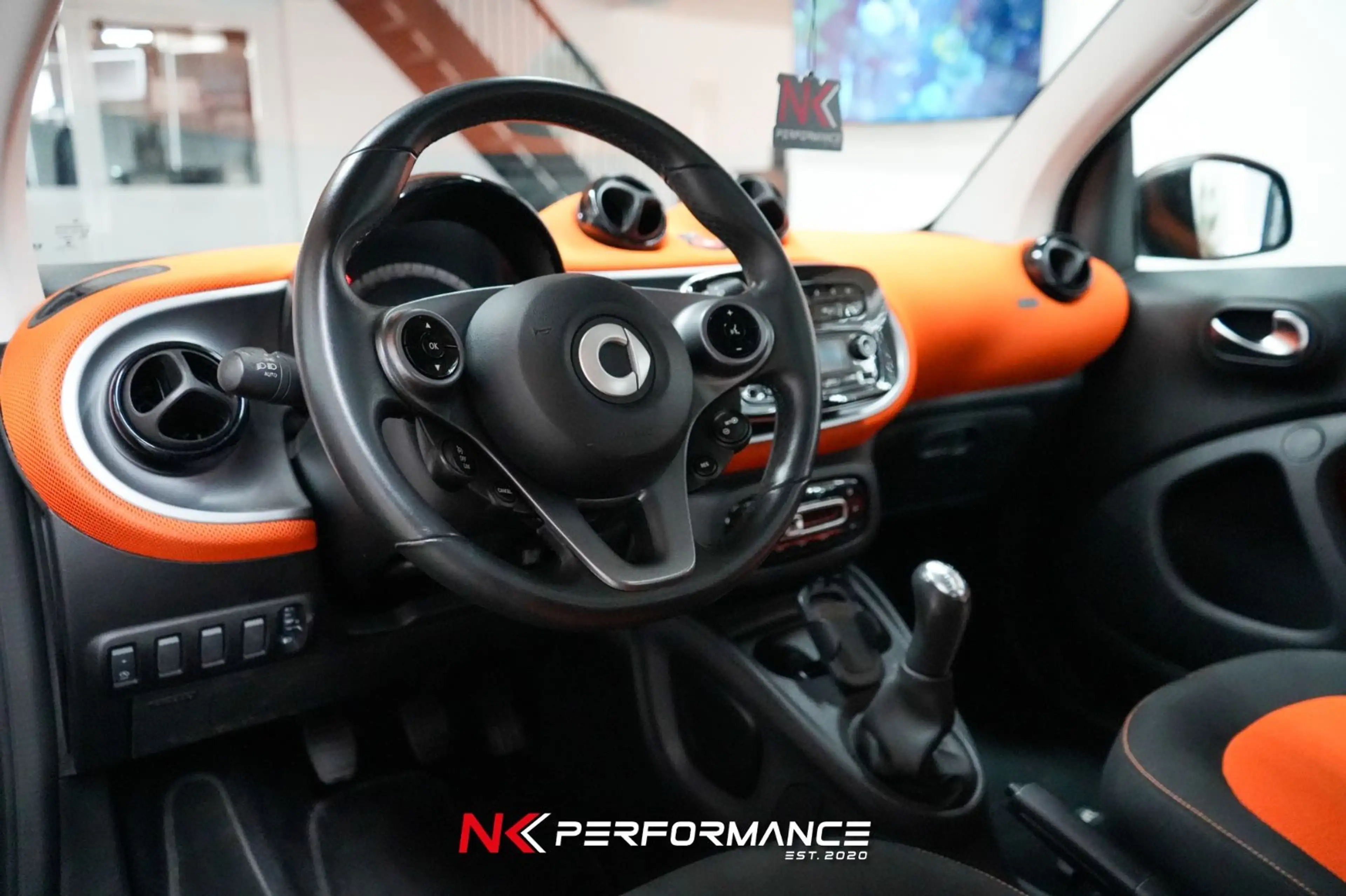 smart forTwo coupe 52 kW PASSION / PANO / SHZ / LED — photo 12