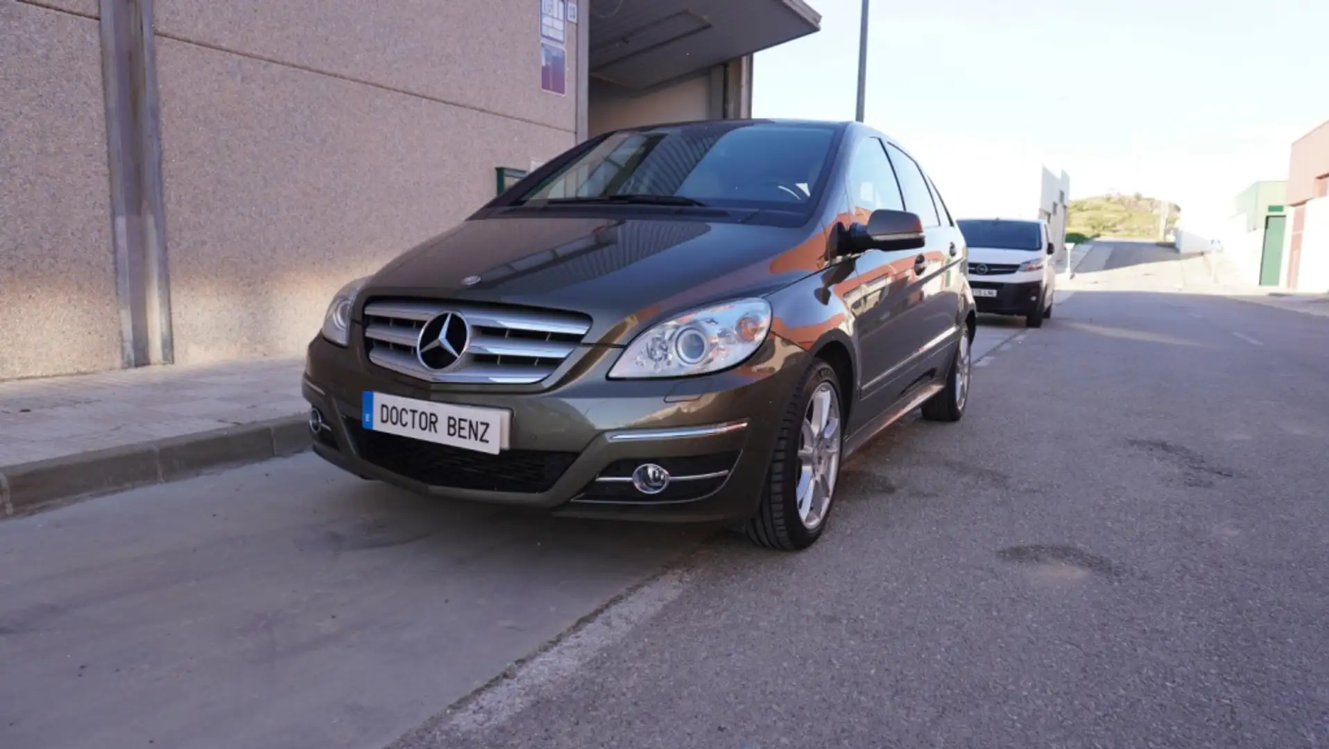 Mercedes-Benz B 200 Turbo Autotronic Marrón - 2