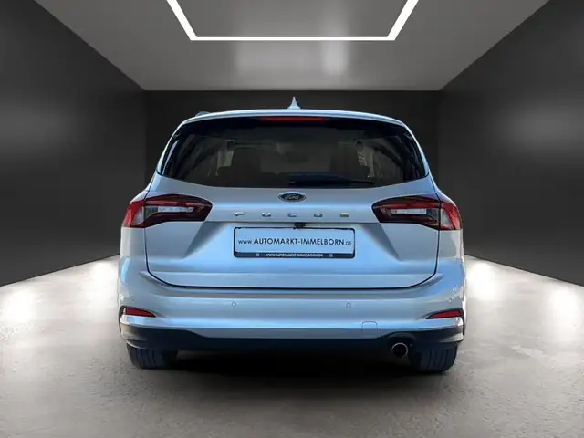 Ford Focus view 10