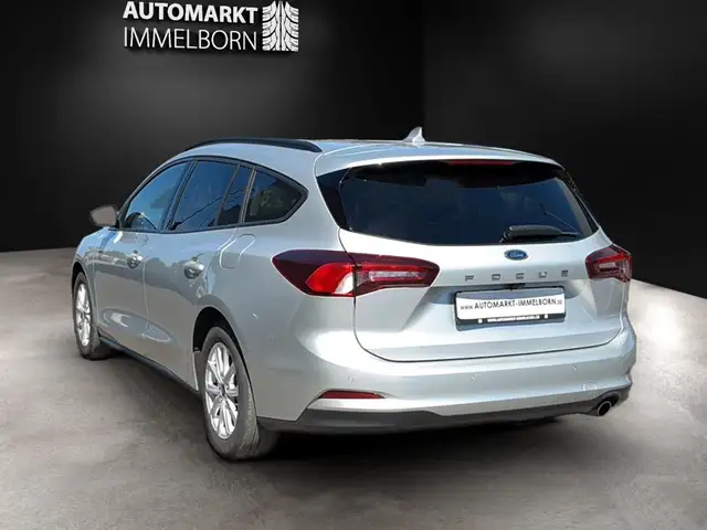 Ford Focus view 5
