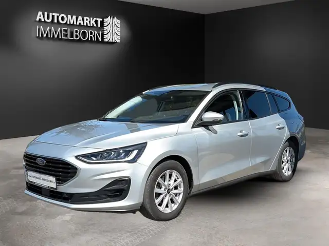 Ford Focus view 4