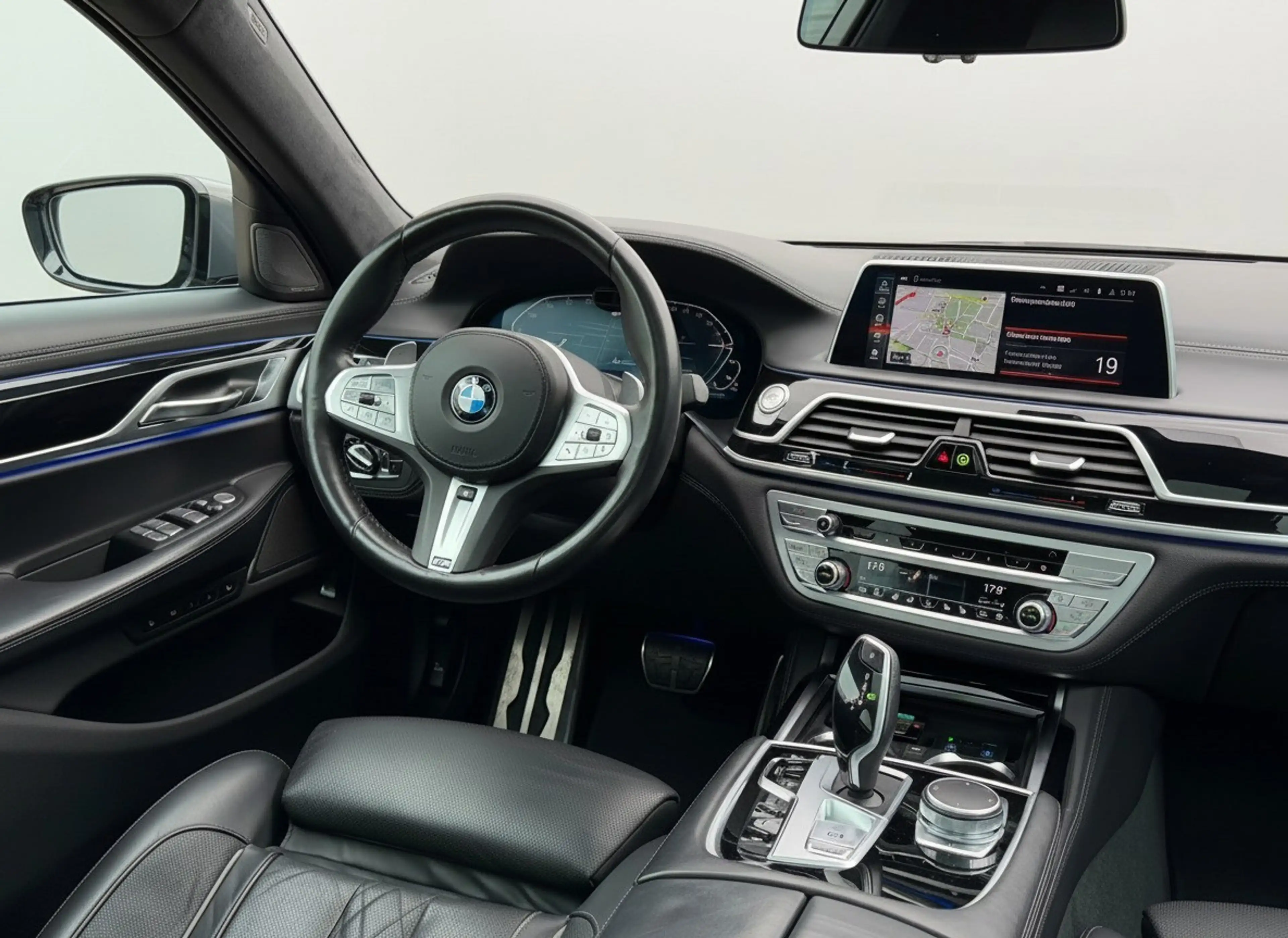 BMW 745 7-serie 745e M-Sport / Champagner Quartz / Massage — photo 15