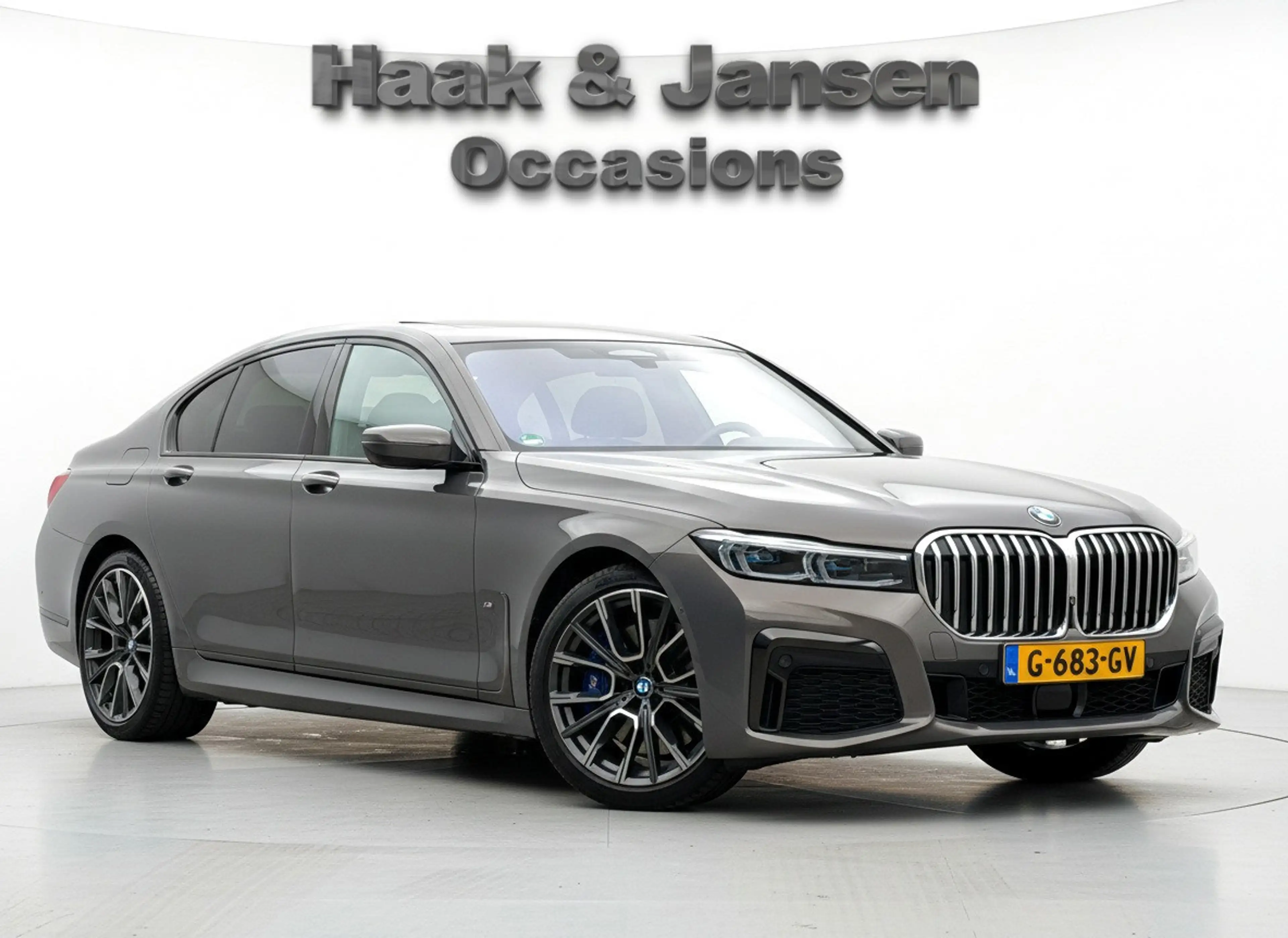 BMW 745 7-serie 745e M-Sport / Champagner Quartz / Massage — photo 2