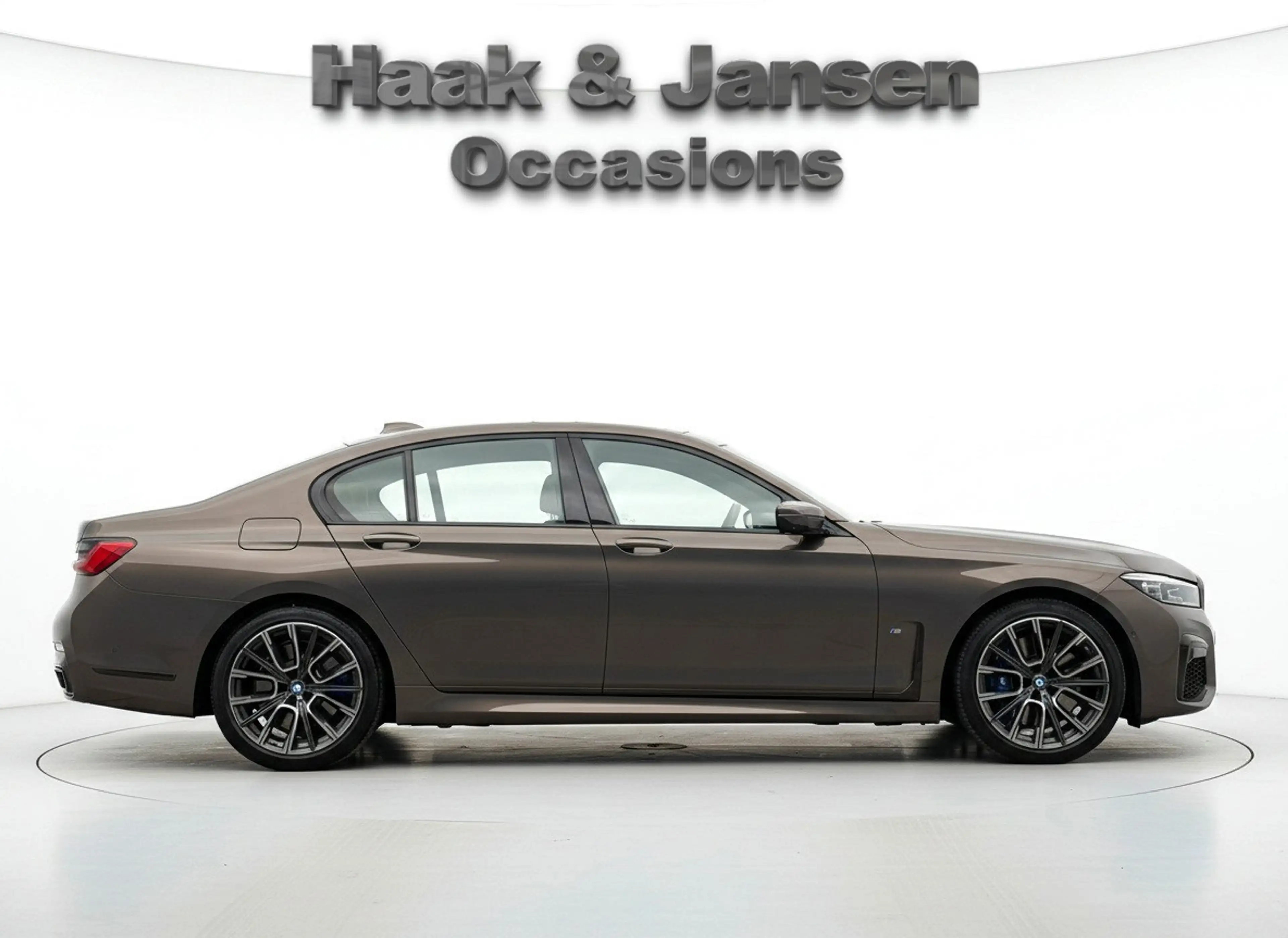 BMW 745 7-serie 745e M-Sport / Champagner Quartz / Massage — photo 5