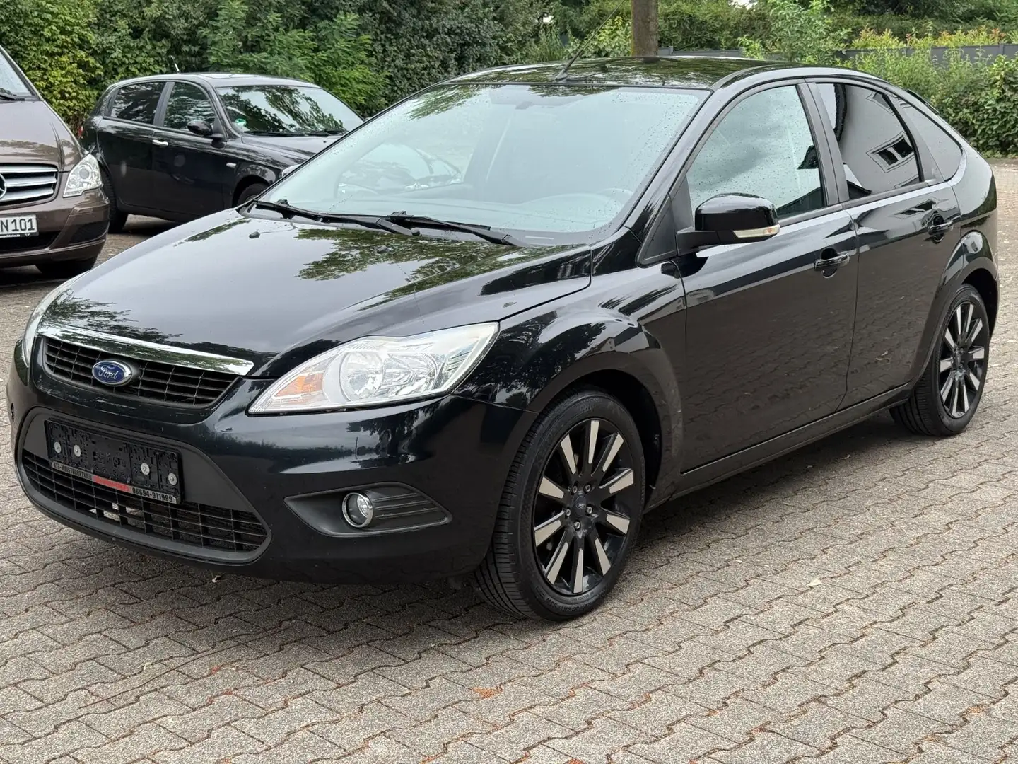 Ford Focus Lim. Black Magic*KLIMA*T.LEDER*TÜV*TOP* Чорний - 1
