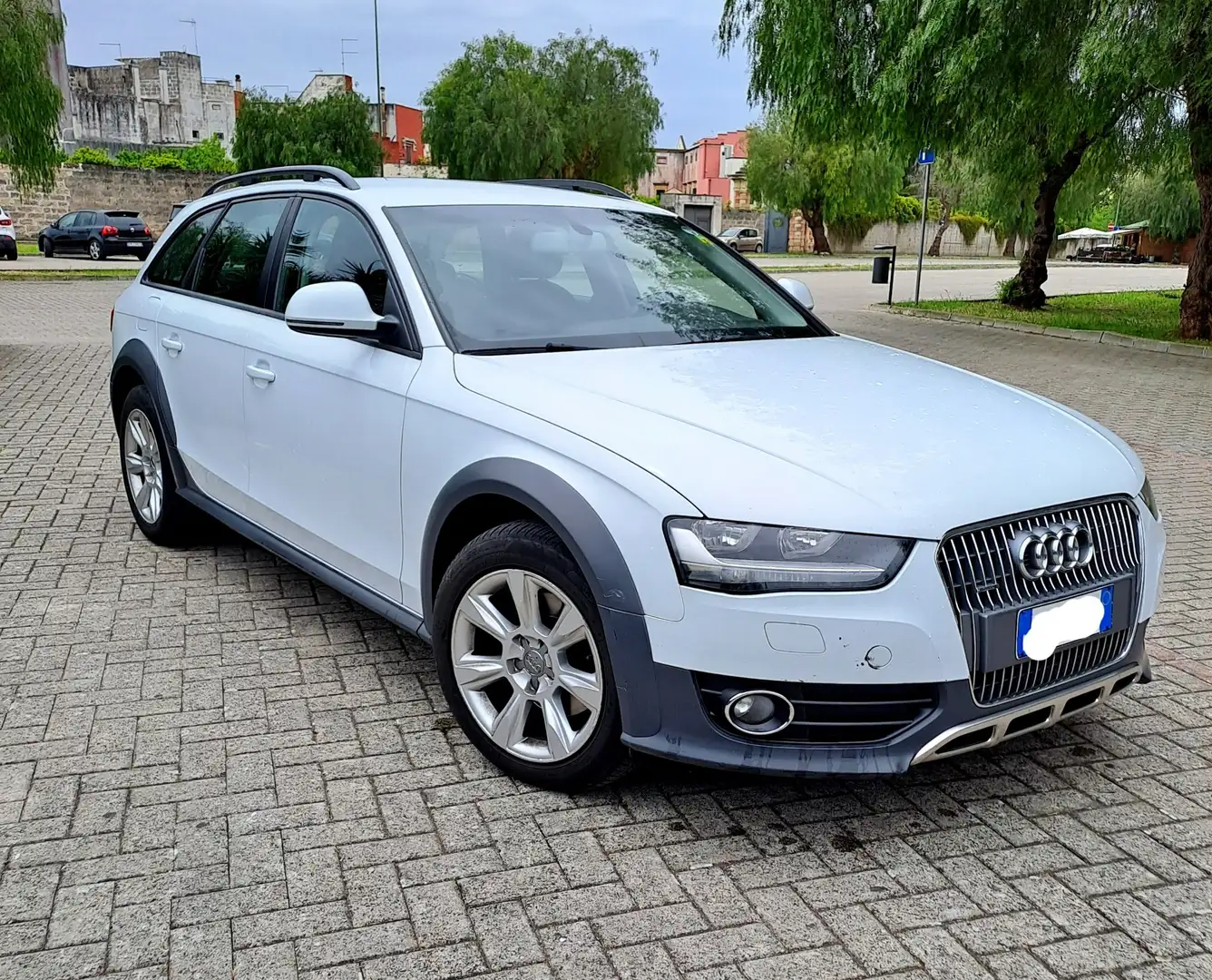 Audi A4 allroad 2.0 tdi Business Plus 177cv s-tronic - 2