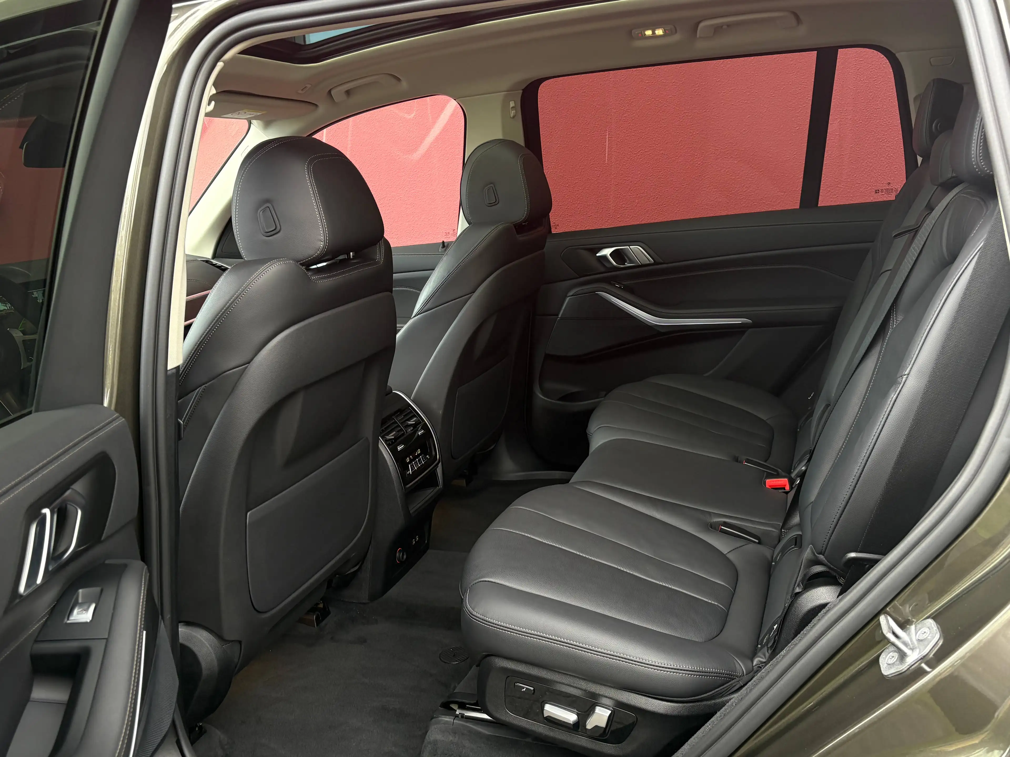 BMW X7 xDRIVE 40d 340PS 7-SITZER LEDER PANORAMA ALU21 TOP* — photo 13