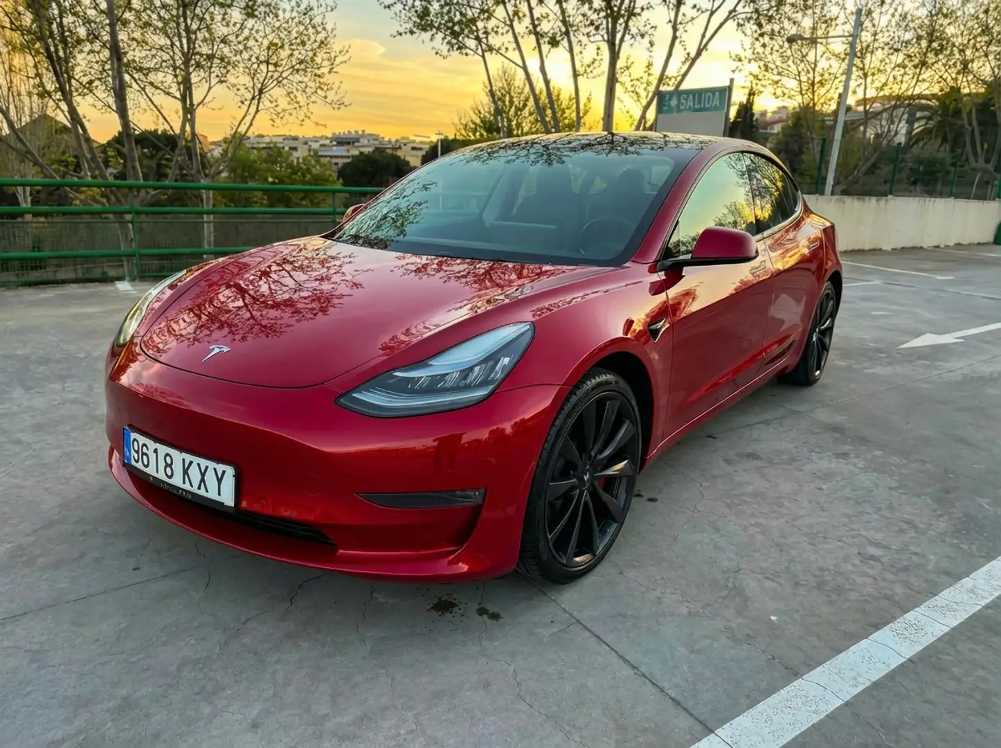 Tesla Model 3 Model 3 Long-Range Dual Motor Performance AWD Performance Rojo - 2