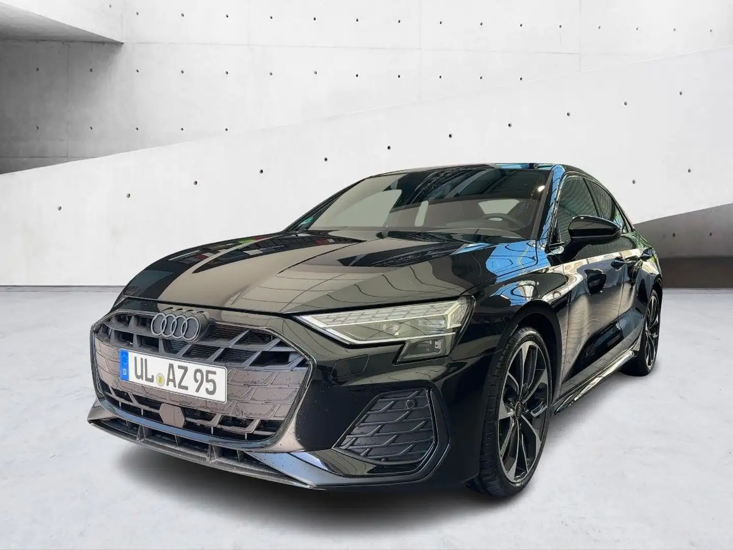 Audi A3 S line 35 TFSI S tronic MATRIX NAV+ Zwart - 2