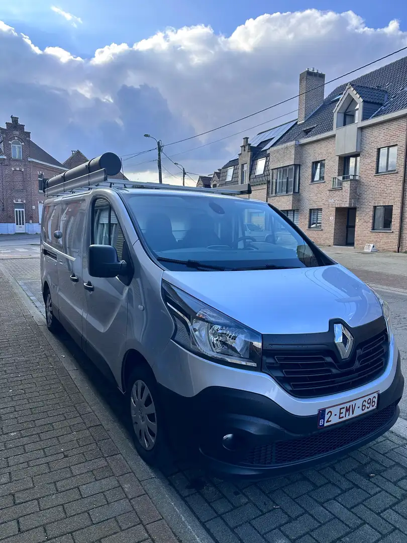 Renault Trafic - 1
