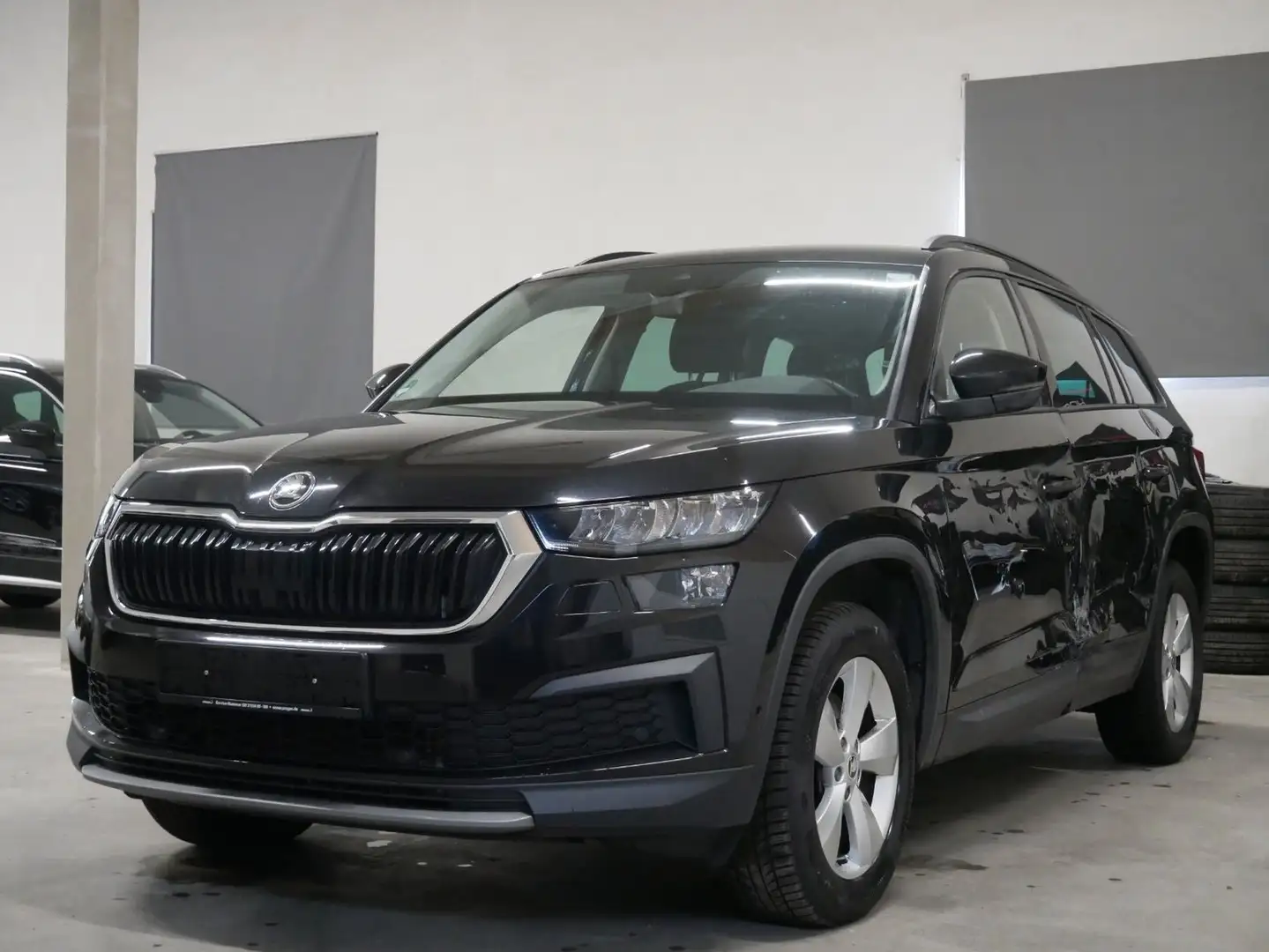 Skoda Kodiaq Ambition AMUNDSEN ACC LED AHK TOT CARPLAY Schwarz - 2