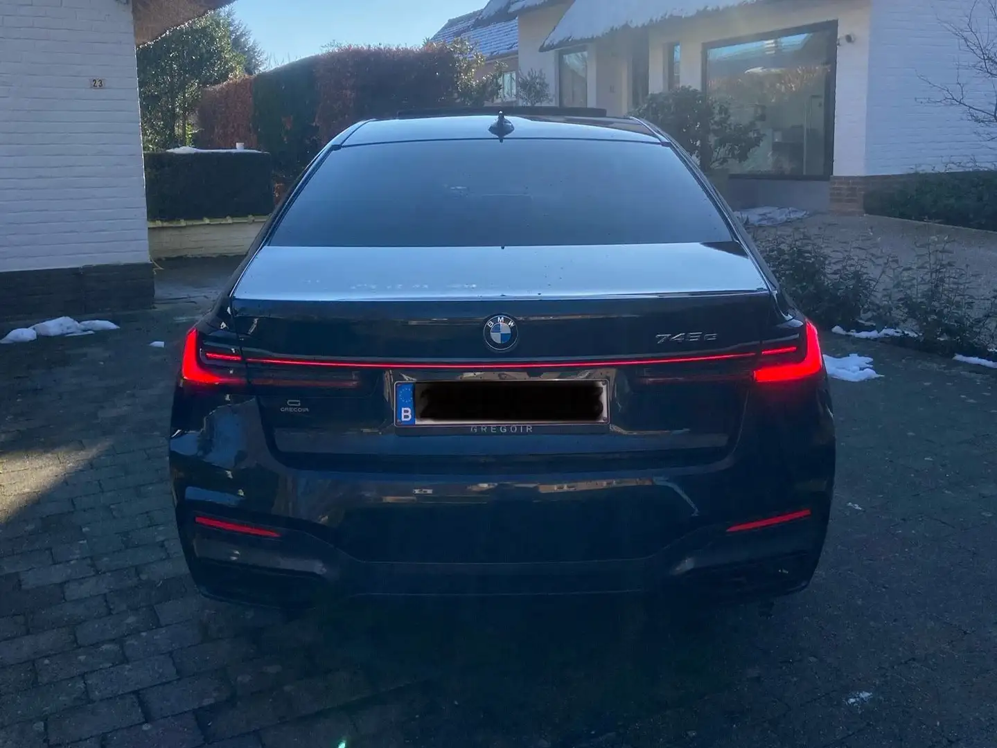 BMW 745 745e - 2