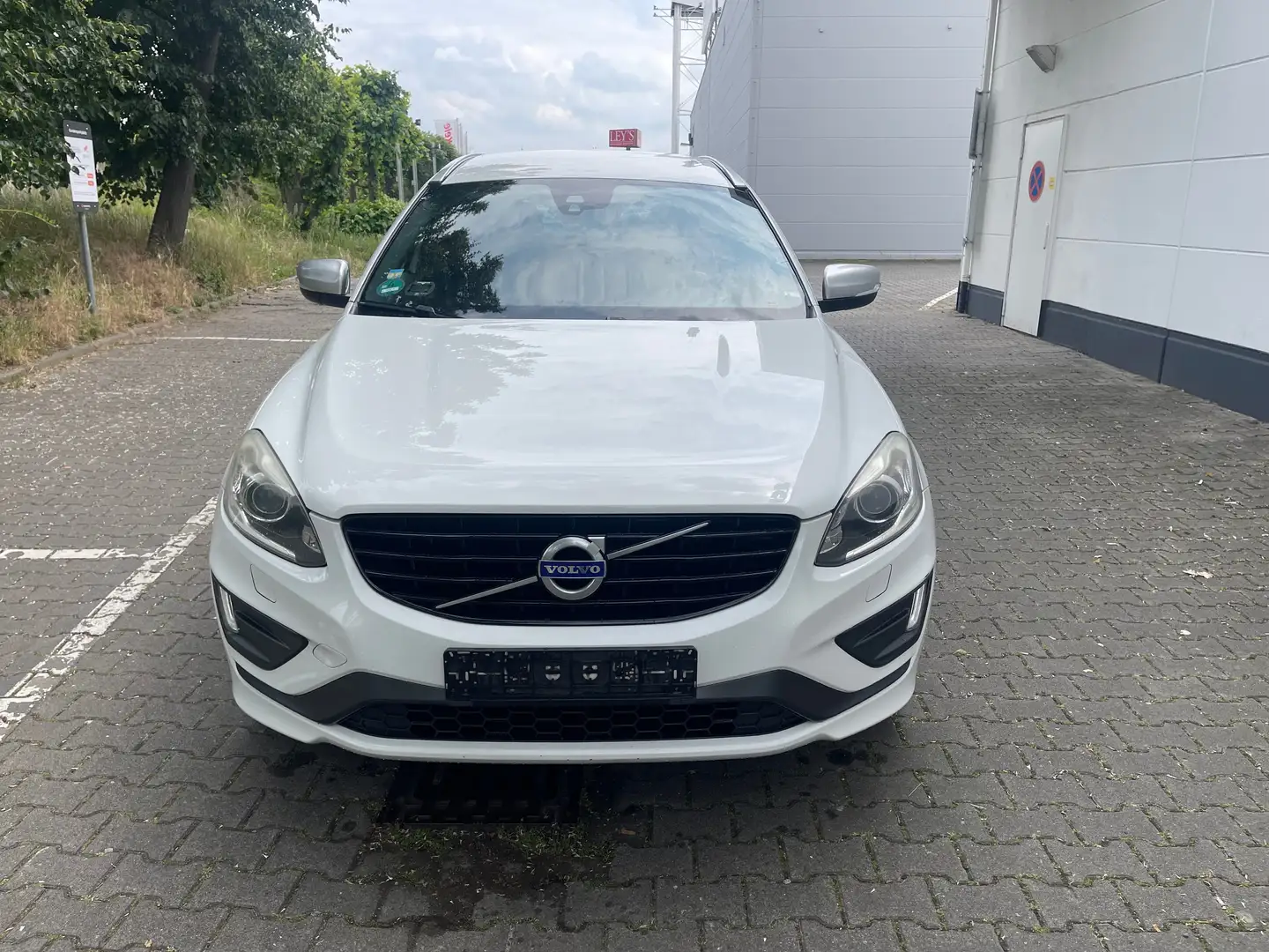 Volvo XC60 D5 AWD Ocean Race Blanc - 2
