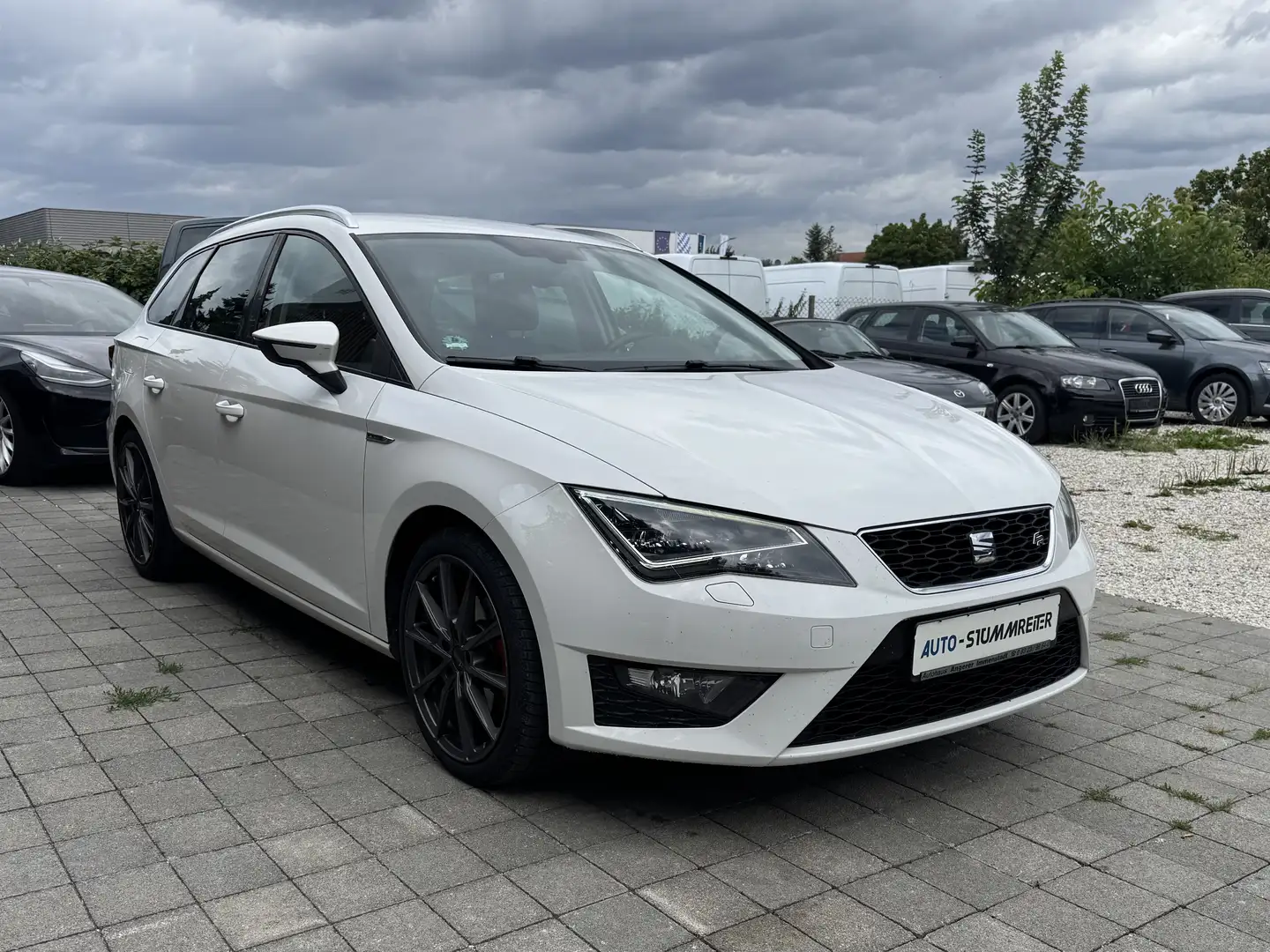 SEAT Leon ST FR 2.0 TDI Klimaaut SHZ LED Euro6 Білий - 1