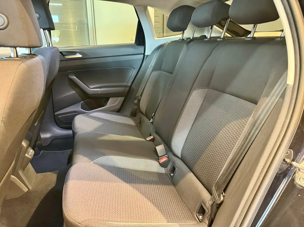 Volkswagen Taigo 1.0 tsi Life 110cv LED, ACC, CAR PLAY, ADATTA AI NEOPATENTATI, миниатюра 15