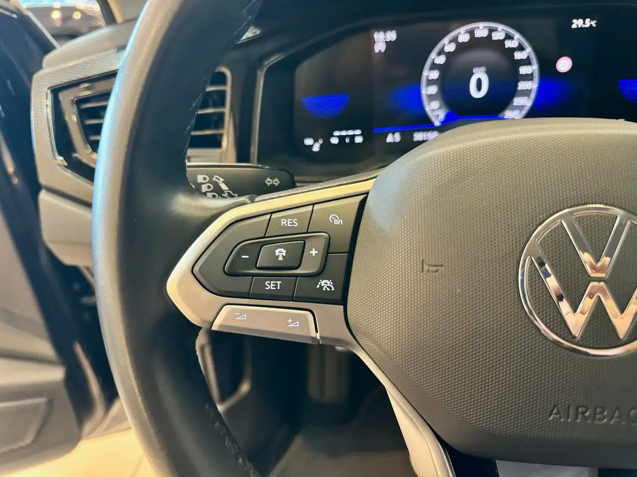 Volkswagen Taigo 1.0 tsi Life 110cv LED, ACC, CAR PLAY, ADATTA AI NEOPATENTATI, миниатюра 16