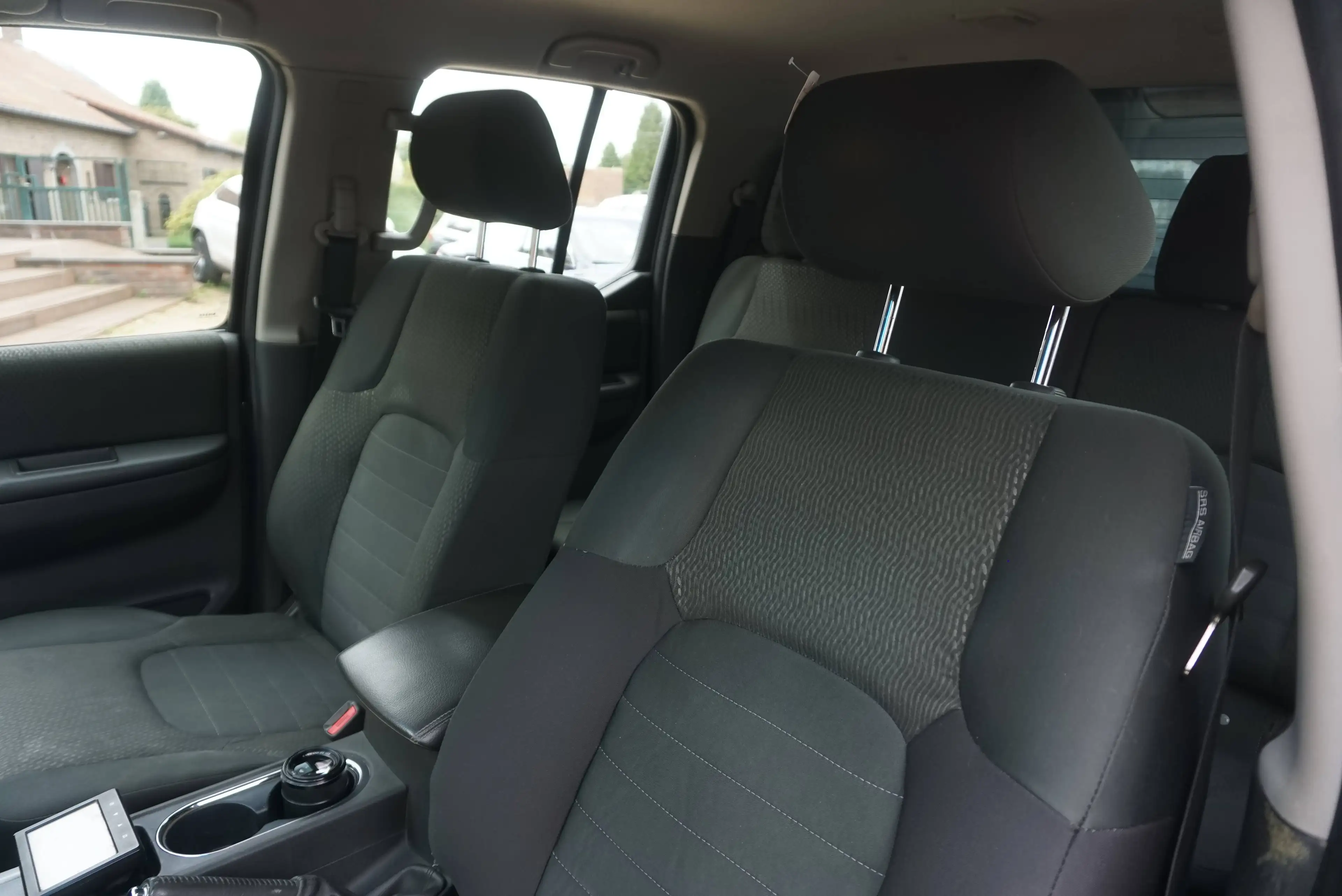 Nissan Navara 2.5 dCi 4x4 NAVI-CAMERA UTILITAIRE — photo 8