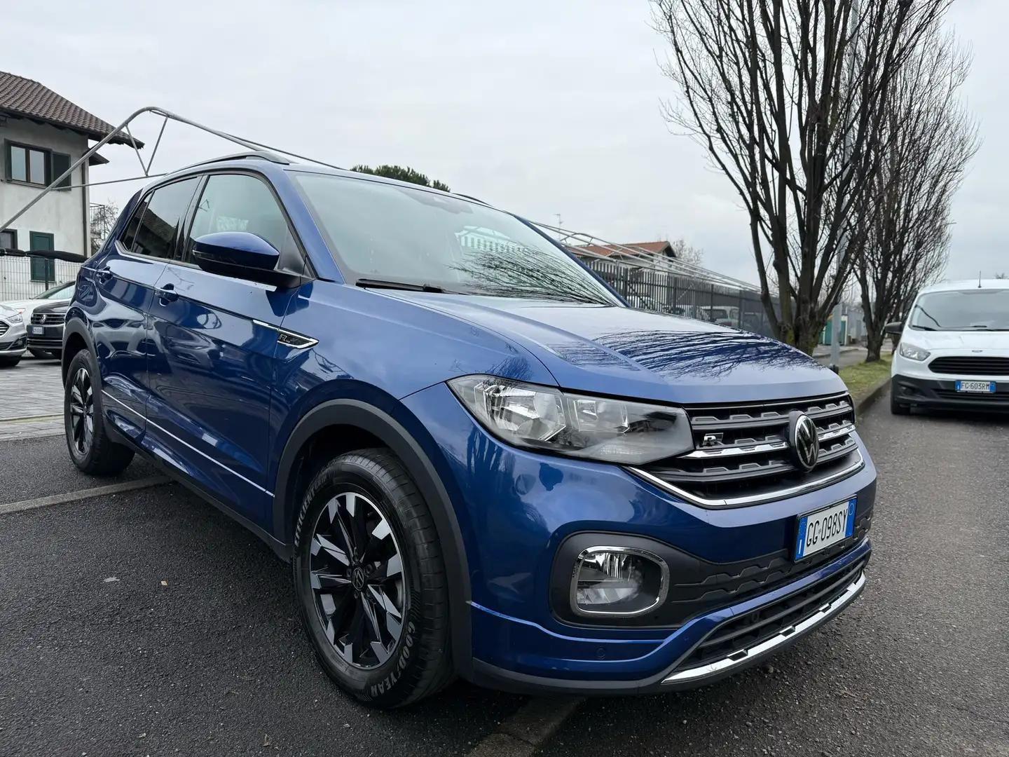 Volkswagen T-Cross 1.0 tsi R-Line 110cv Blu/Azzurro - 1