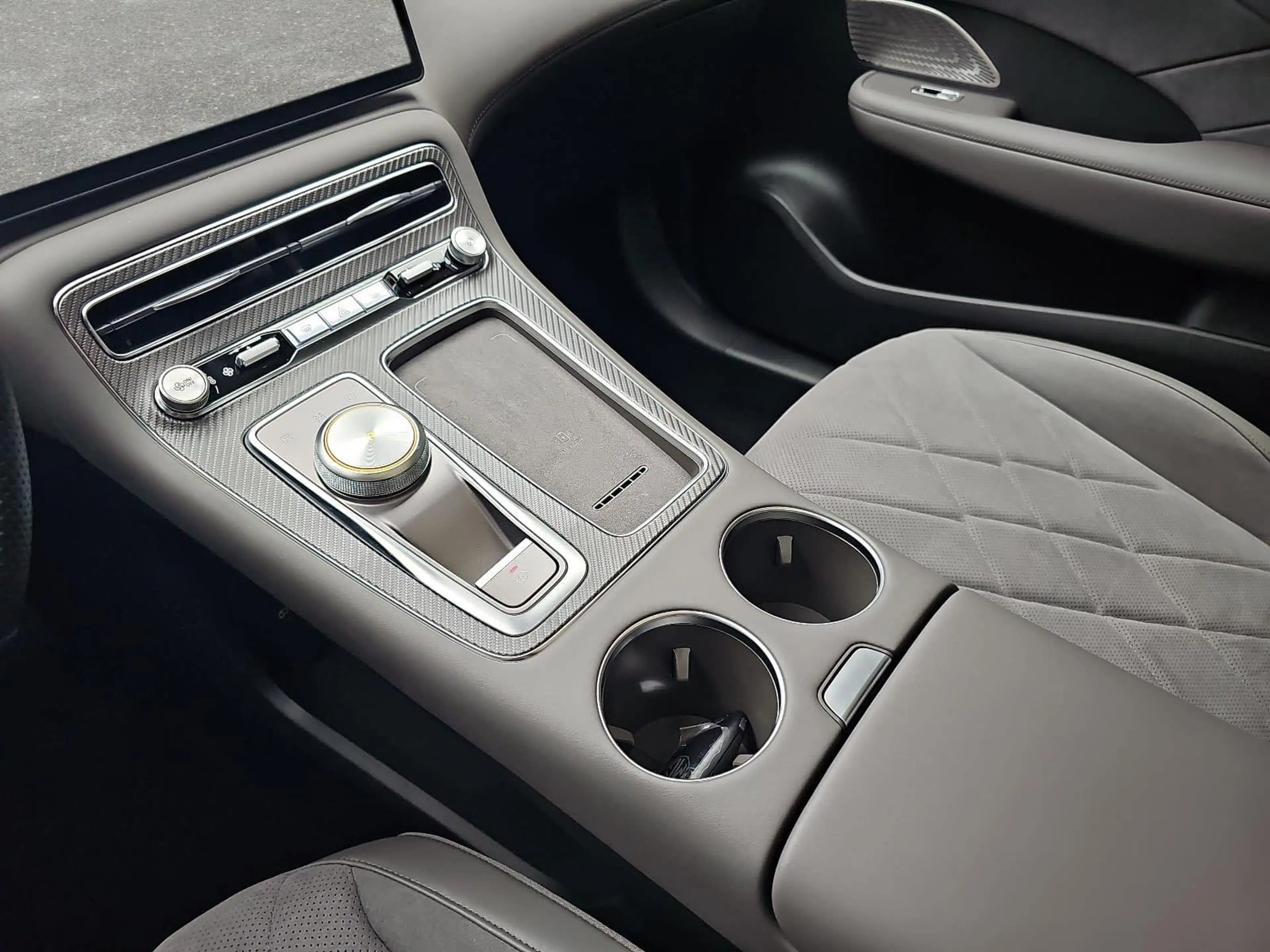 MG MGS6 EV MGS6 EV 77 KWH MJ26 LUXURY PANORAMA LEDER 20-ZOLL — photo 13
