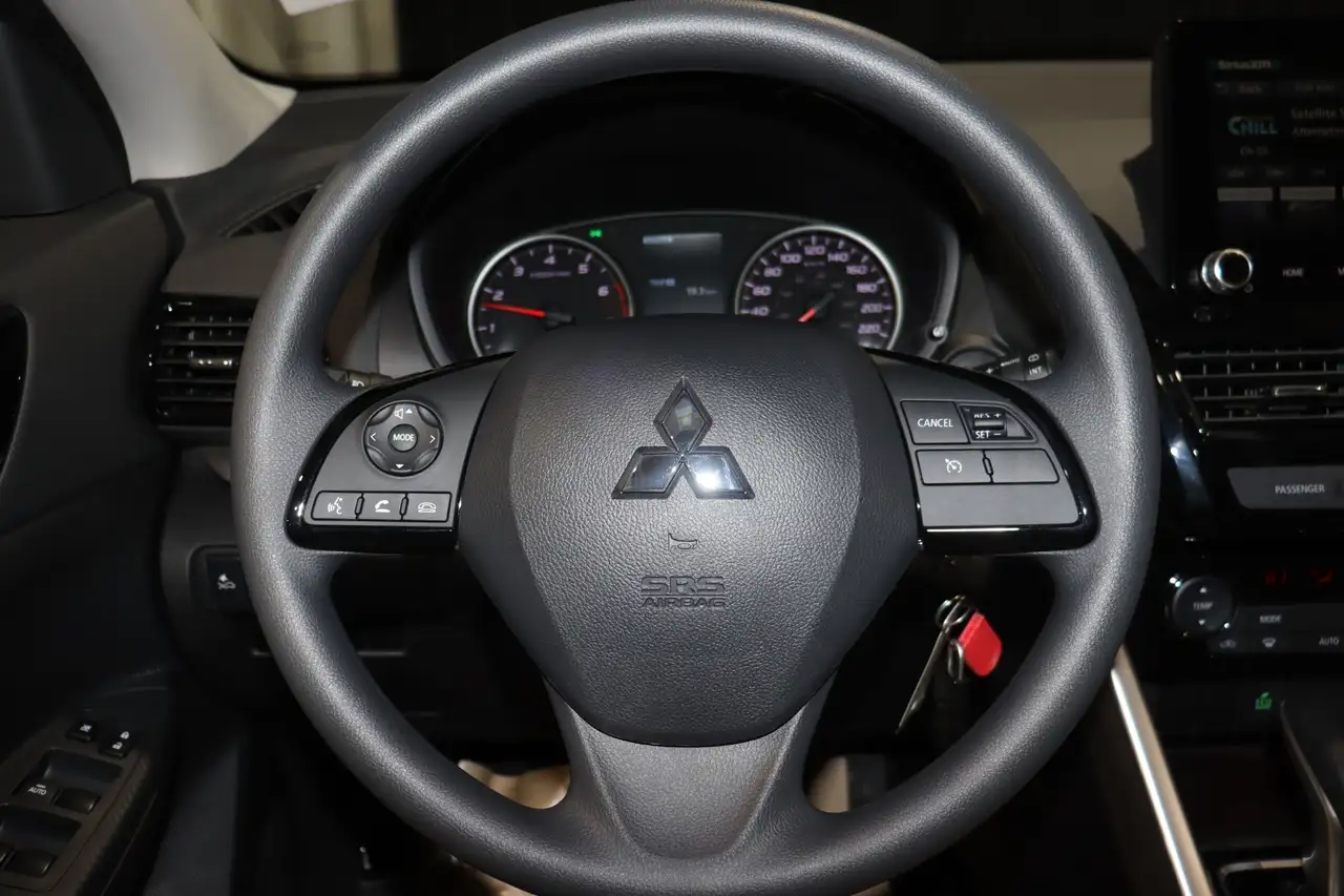 Mitsubishi Eclipse Cross снимка Mitsubishi Eclipse Cross