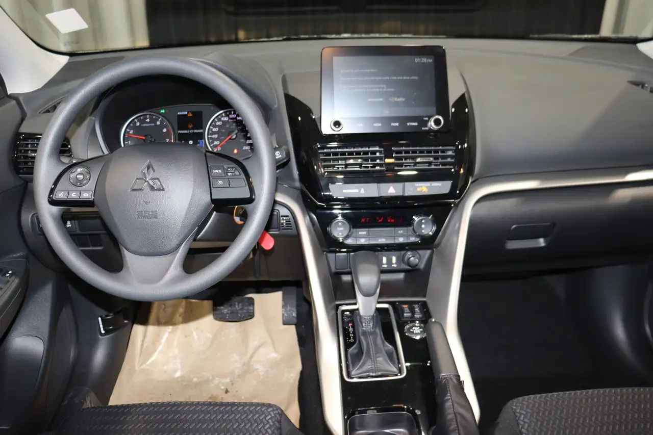 Mitsubishi Eclipse Cross снимка Mitsubishi Eclipse Cross