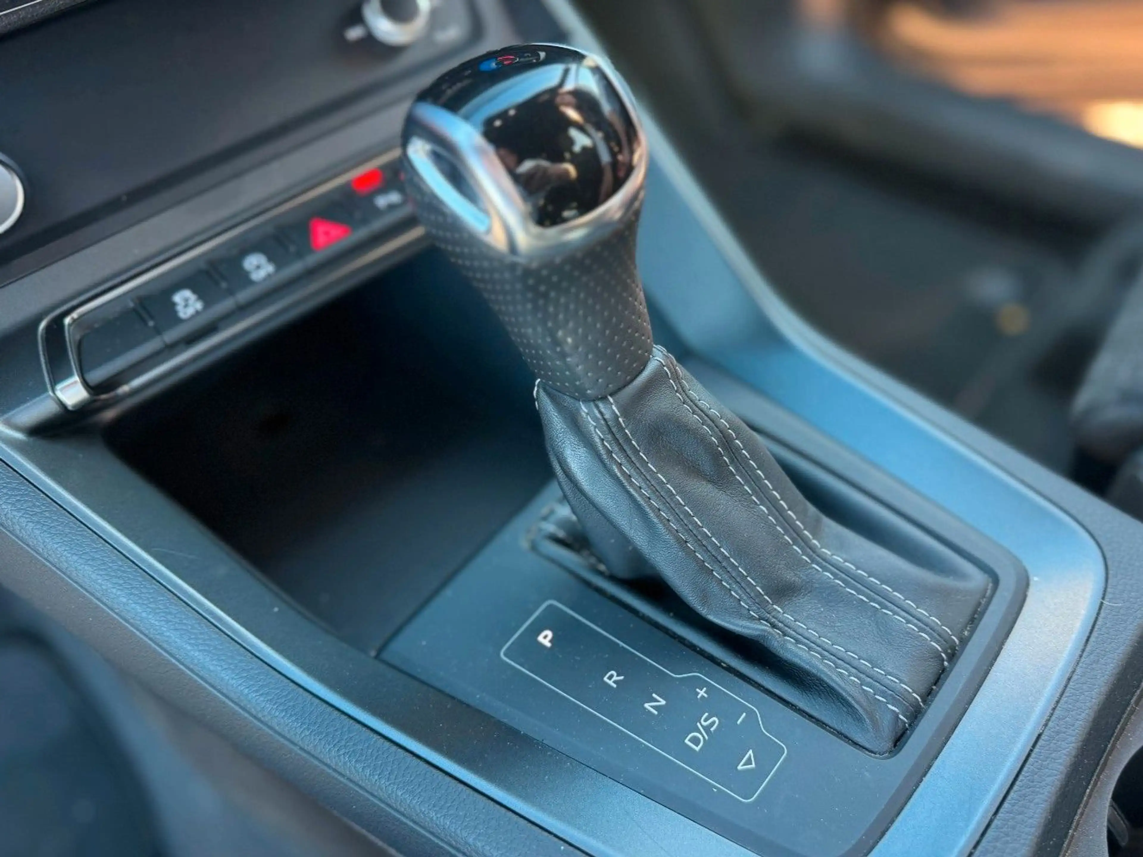 Audi Q3 40TFSI quattro SLine*Autom*Alcantar*AHK*Gepfl — photo 14