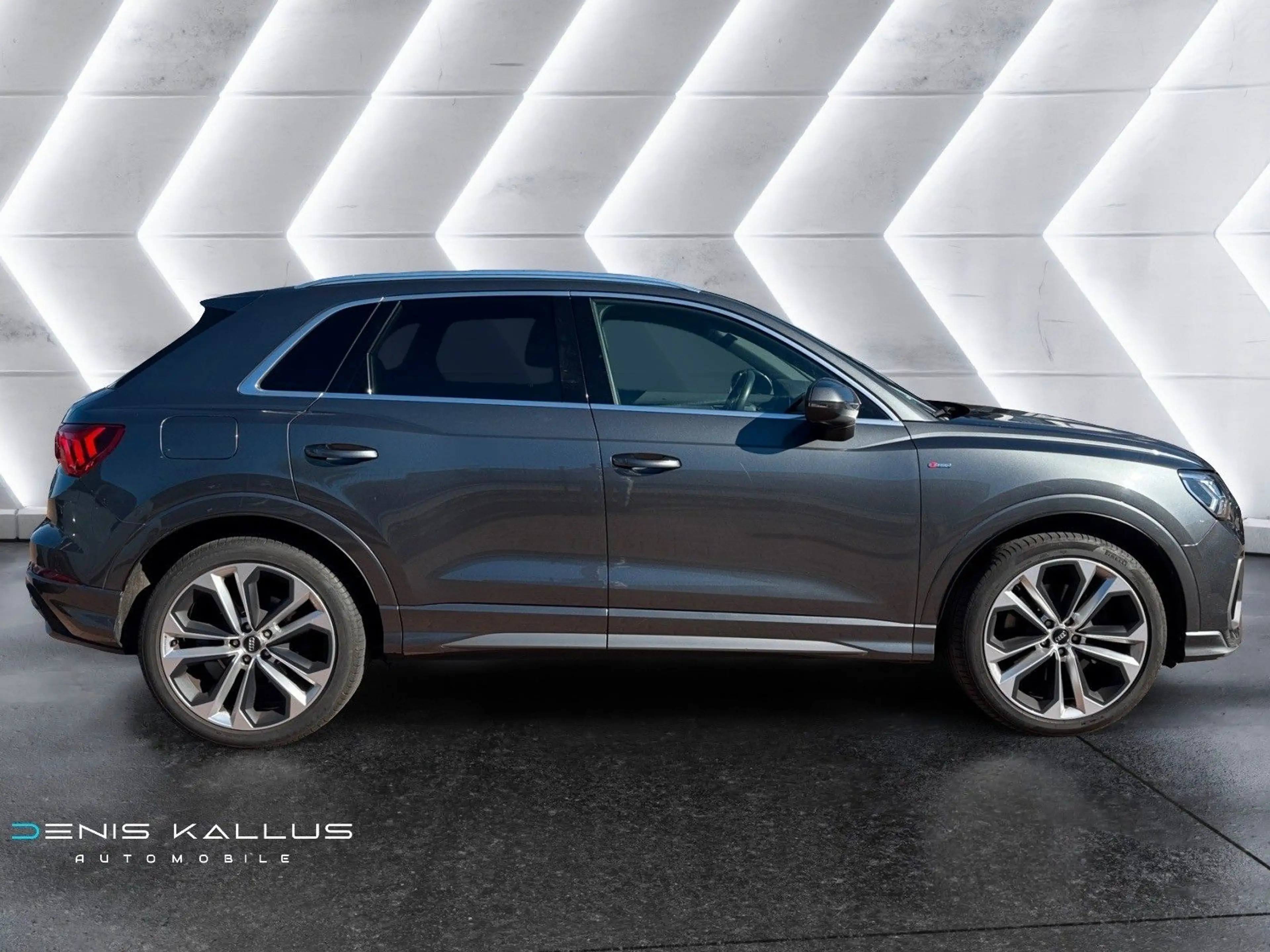 Audi Q3 40TFSI quattro SLine*Autom*Alcantar*AHK*Gepfl — photo 5