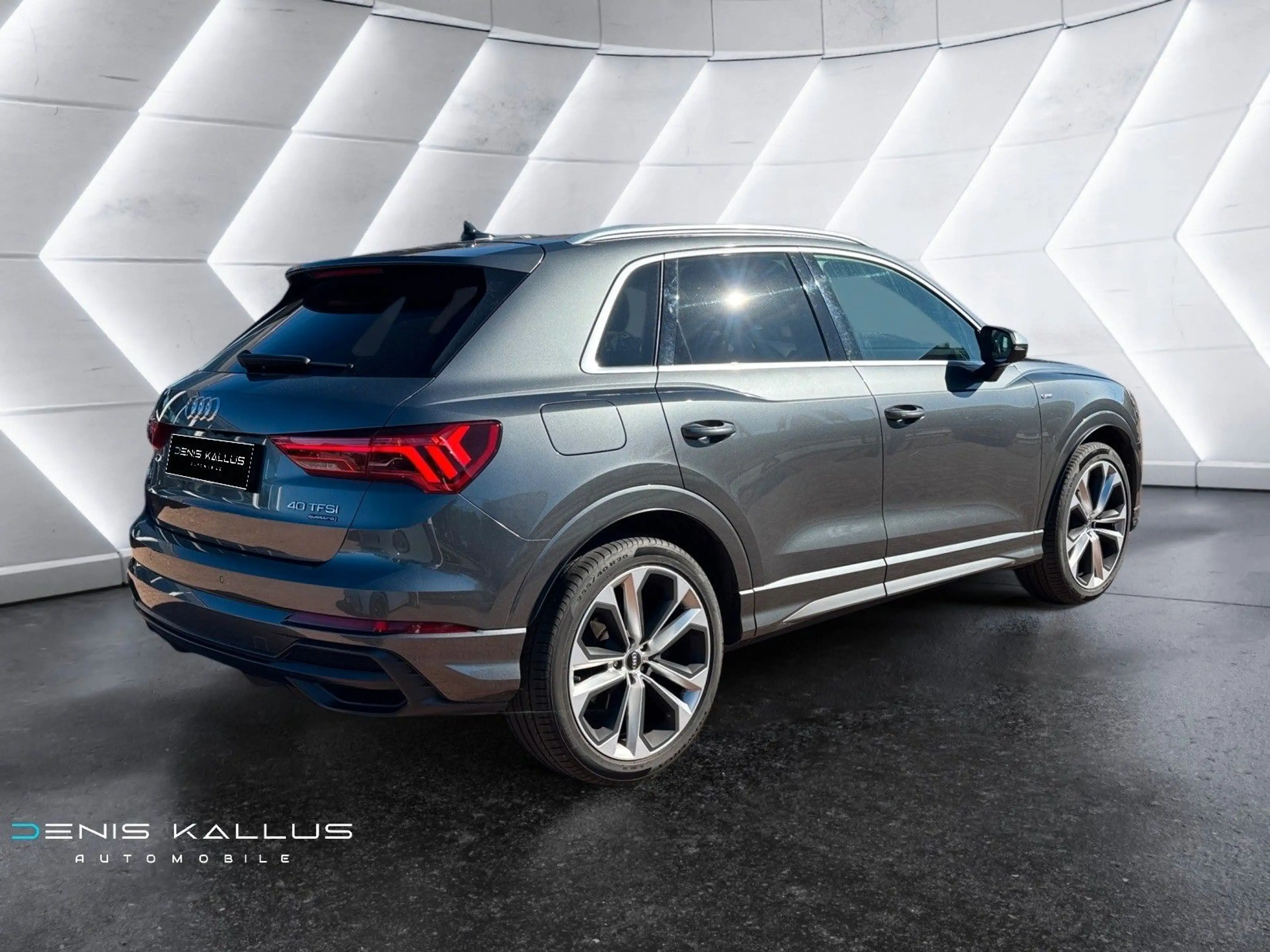 Audi Q3 40TFSI quattro SLine*Autom*Alcantar*AHK*Gepfl — photo 4