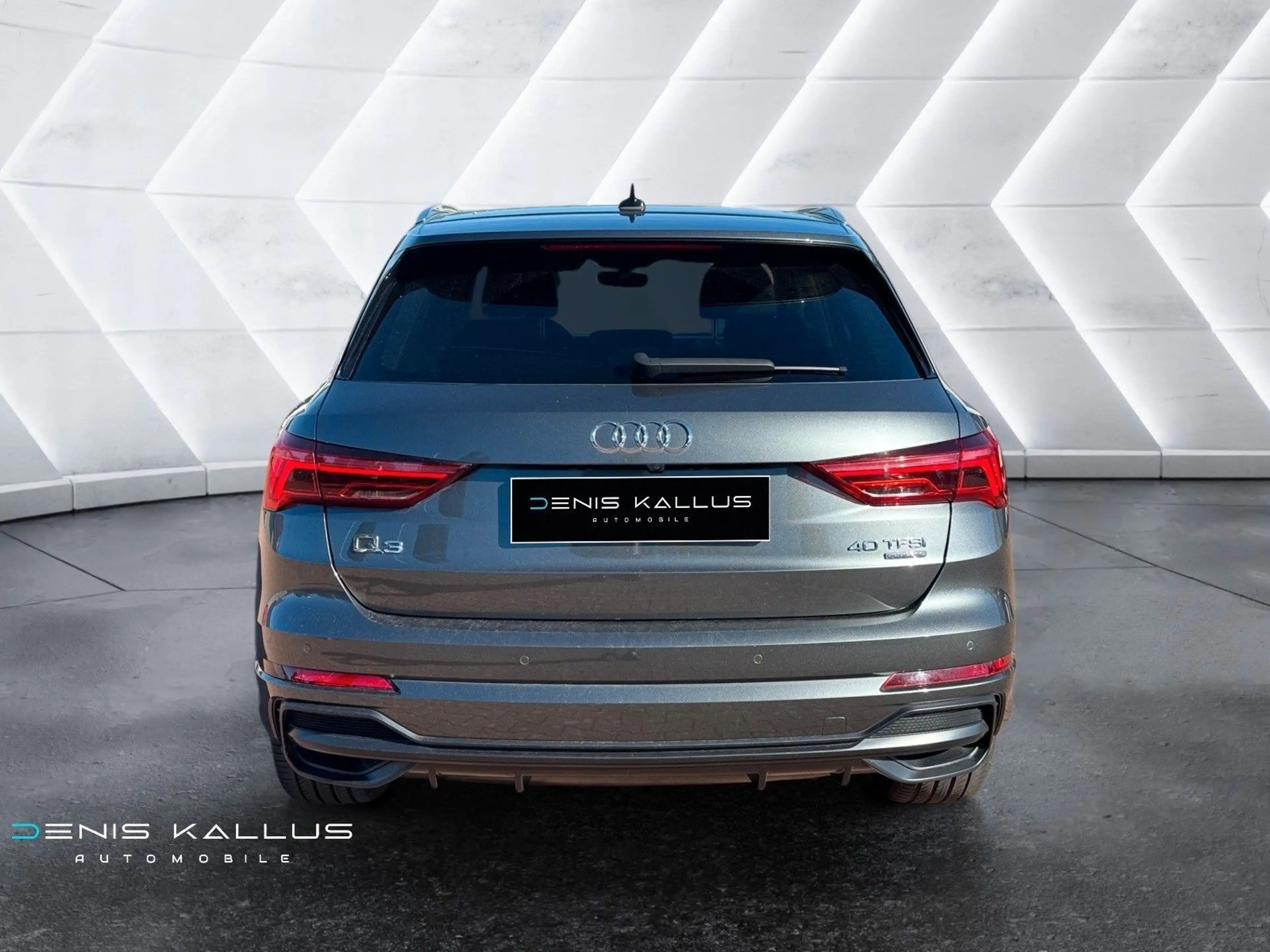 Audi Q3 40TFSI quattro SLine*Autom*Alcantar*AHK*Gepfl — photo 8
