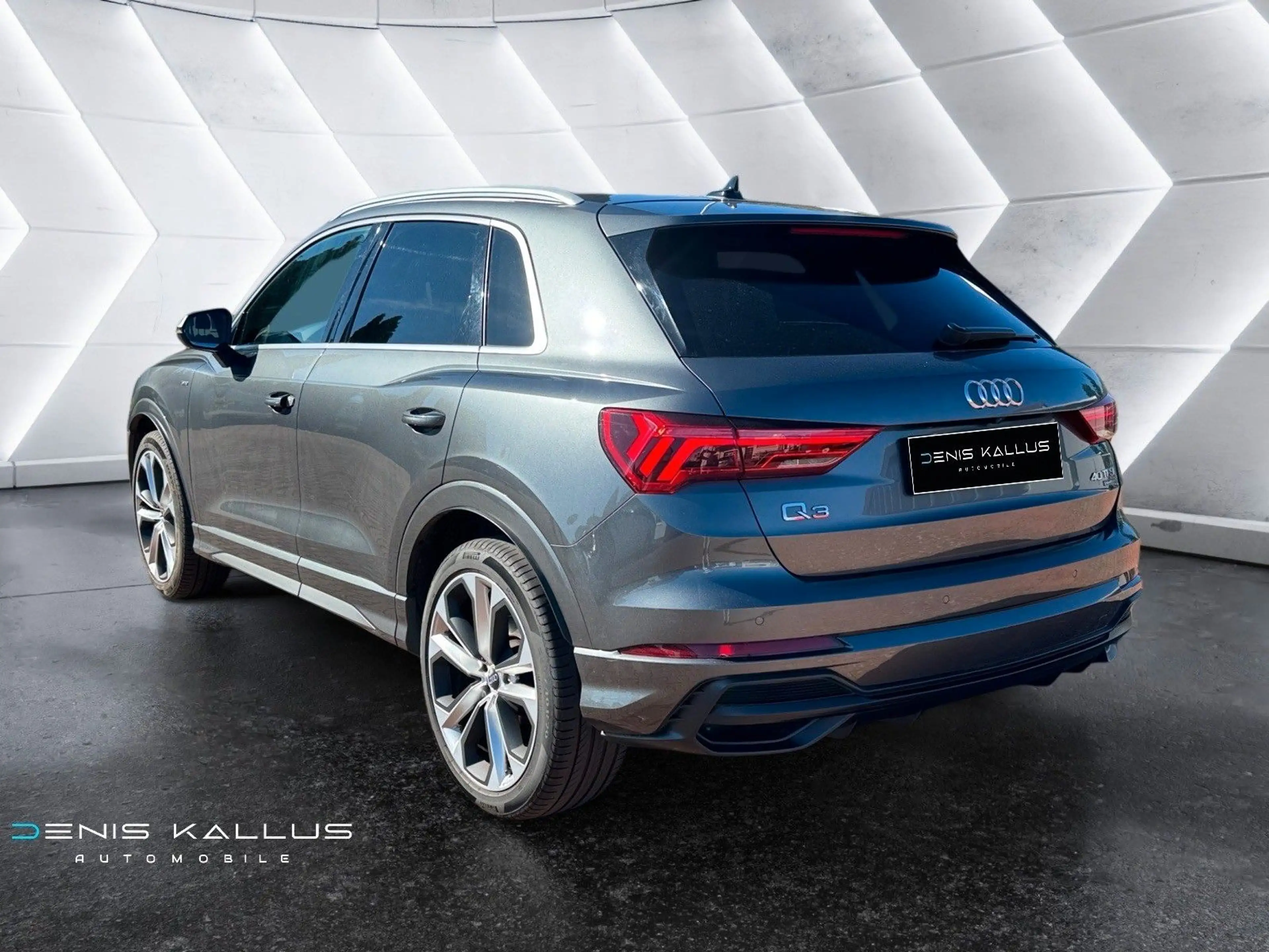 Audi Q3 40TFSI quattro SLine*Autom*Alcantar*AHK*Gepfl — photo 7