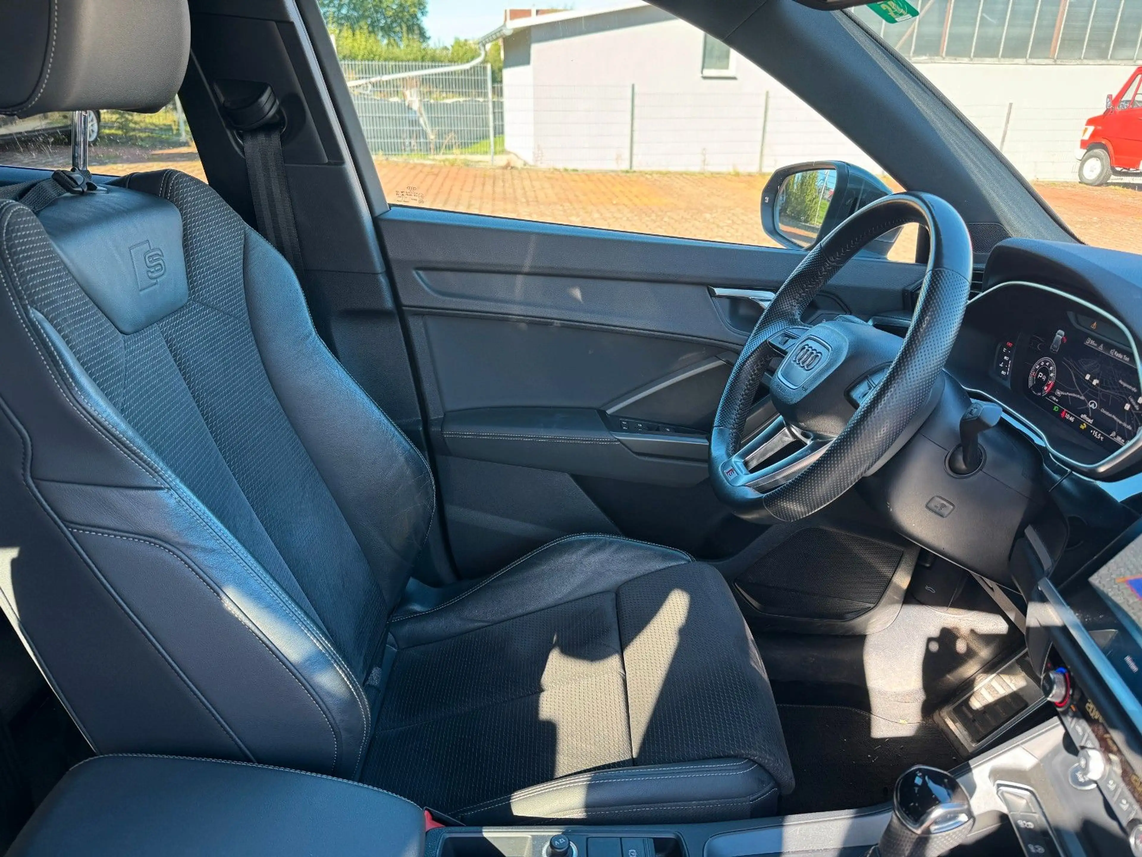 Audi Q3 40TFSI quattro SLine*Autom*Alcantar*AHK*Gepfl — photo 10