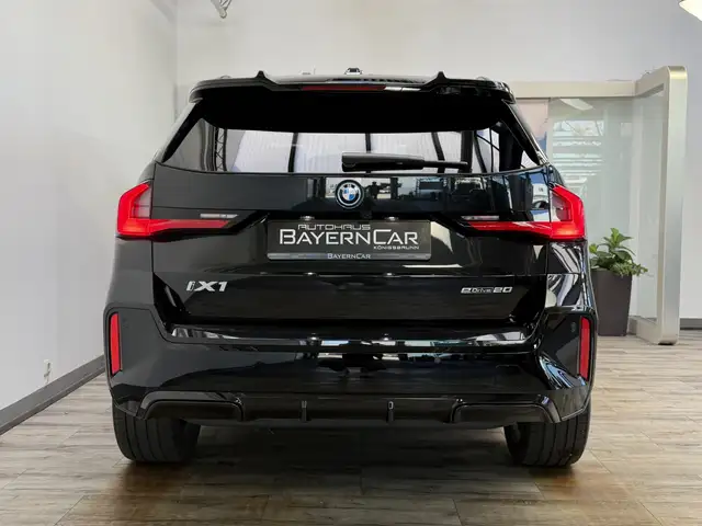 BMW X1 view 5