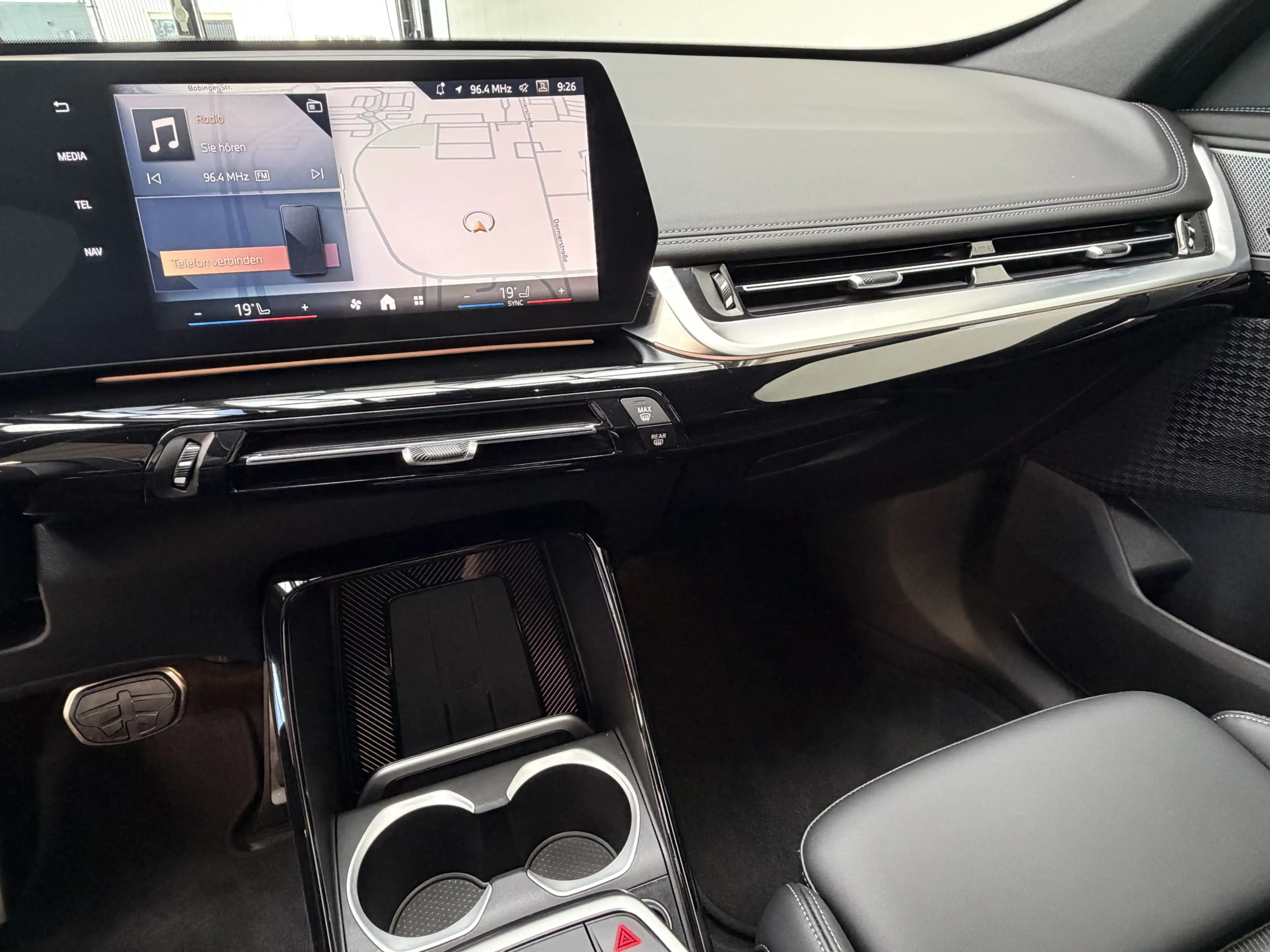BMW X1 eDrive20 M Sport Pro ACC H&K MemorySitze LED — photo 9
