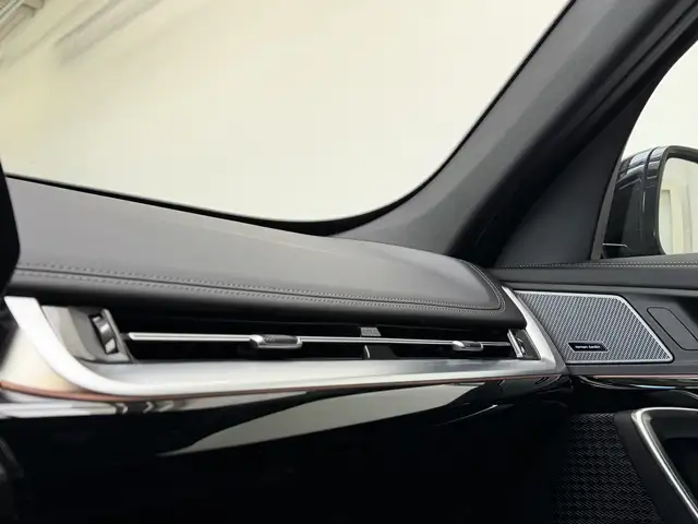 BMW X1 view 10