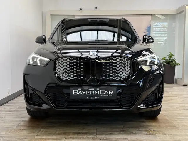 BMW X1 view 2