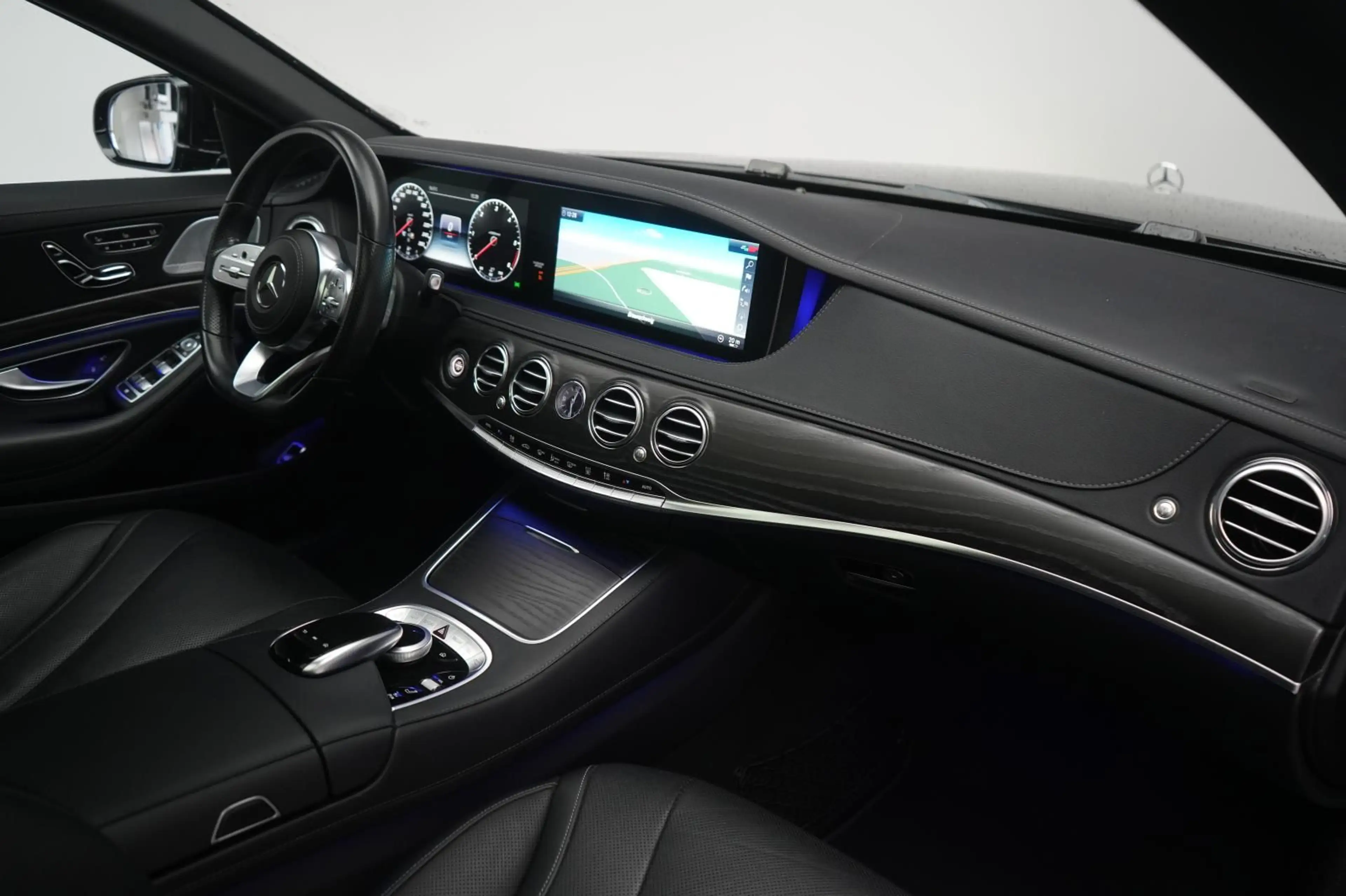 Mercedes-Benz S 350 d L 9G-Tronic AMG Distronic/Burmester/Pano — photo 8